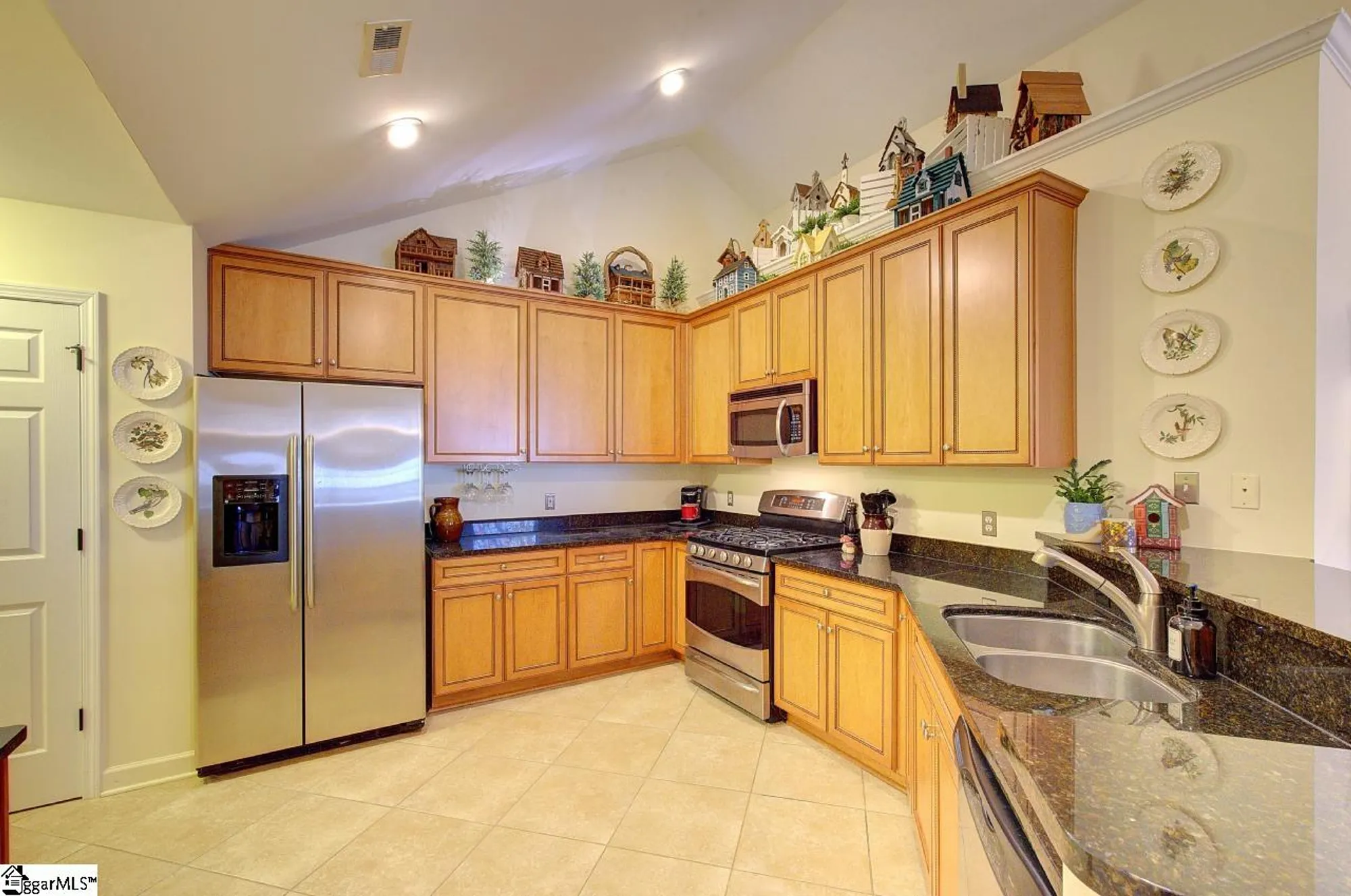 Property Slideshow image 14 of 35 | 142 ravines ln, Spartanburg, SC, 29301