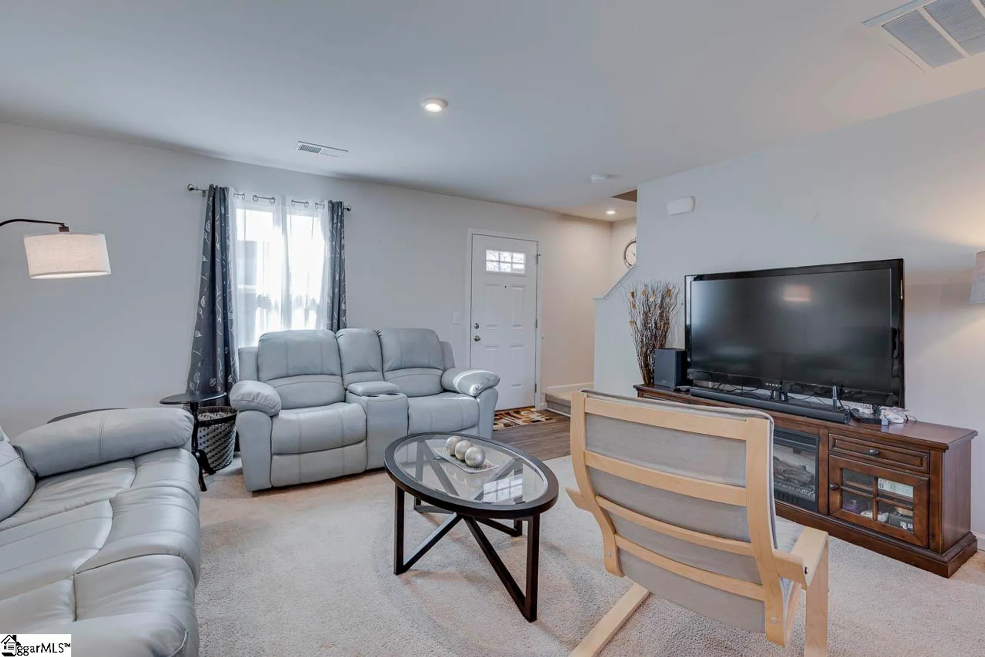 Property Slideshow image 9 of 35 | 332 maplestead farms ct, Greenville, SC, 29617