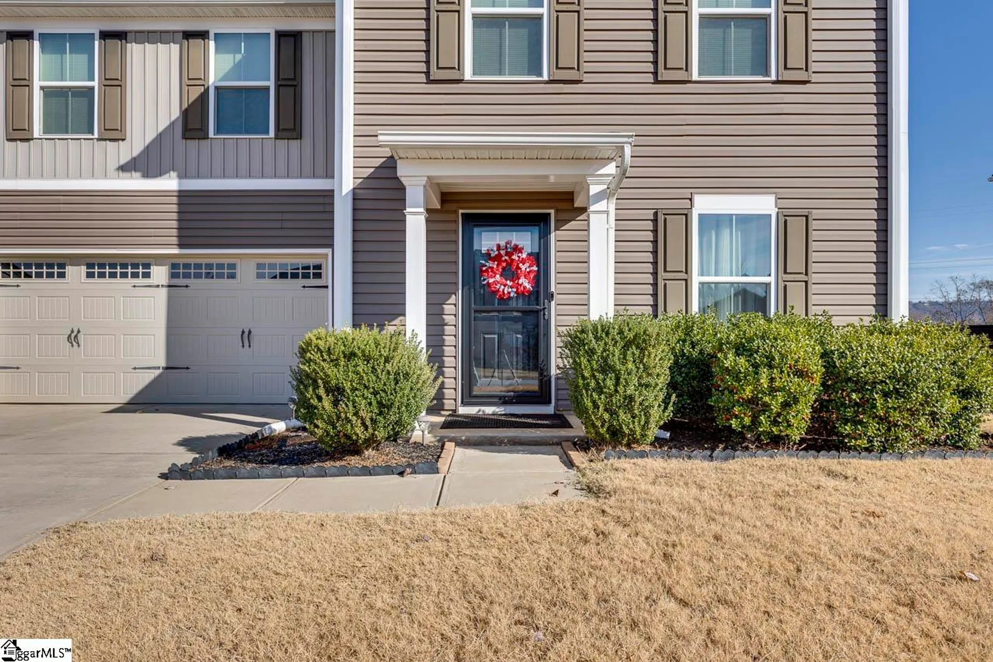 Property Slideshow image 4 of 35 | 332 maplestead farms ct, Greenville, SC, 29617