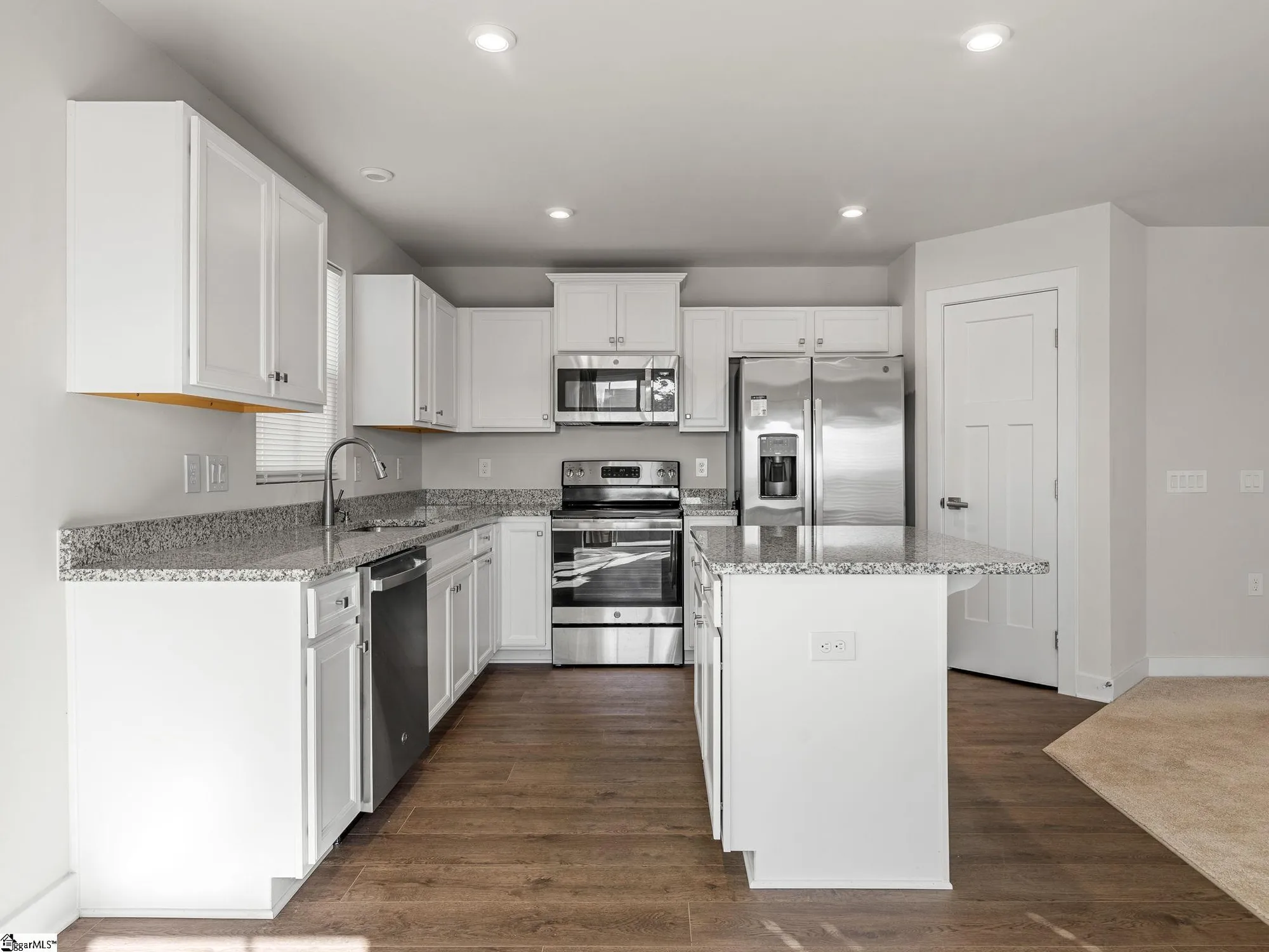 Property Slideshow image 7 of 36 | 921 blue willow ct, Spartanburg, SC, 29302