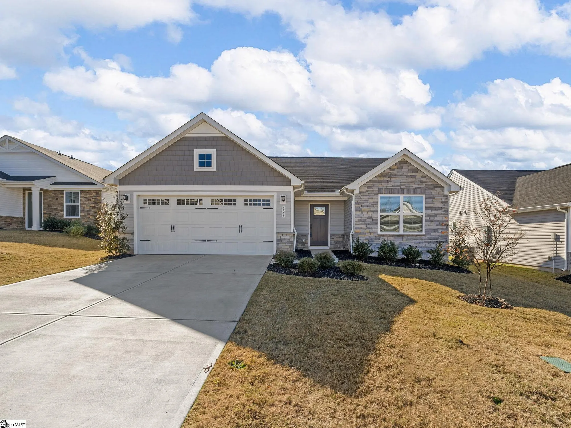 Property Slideshow image 1 of 36 | 921 blue willow ct, Spartanburg, SC, 29302
