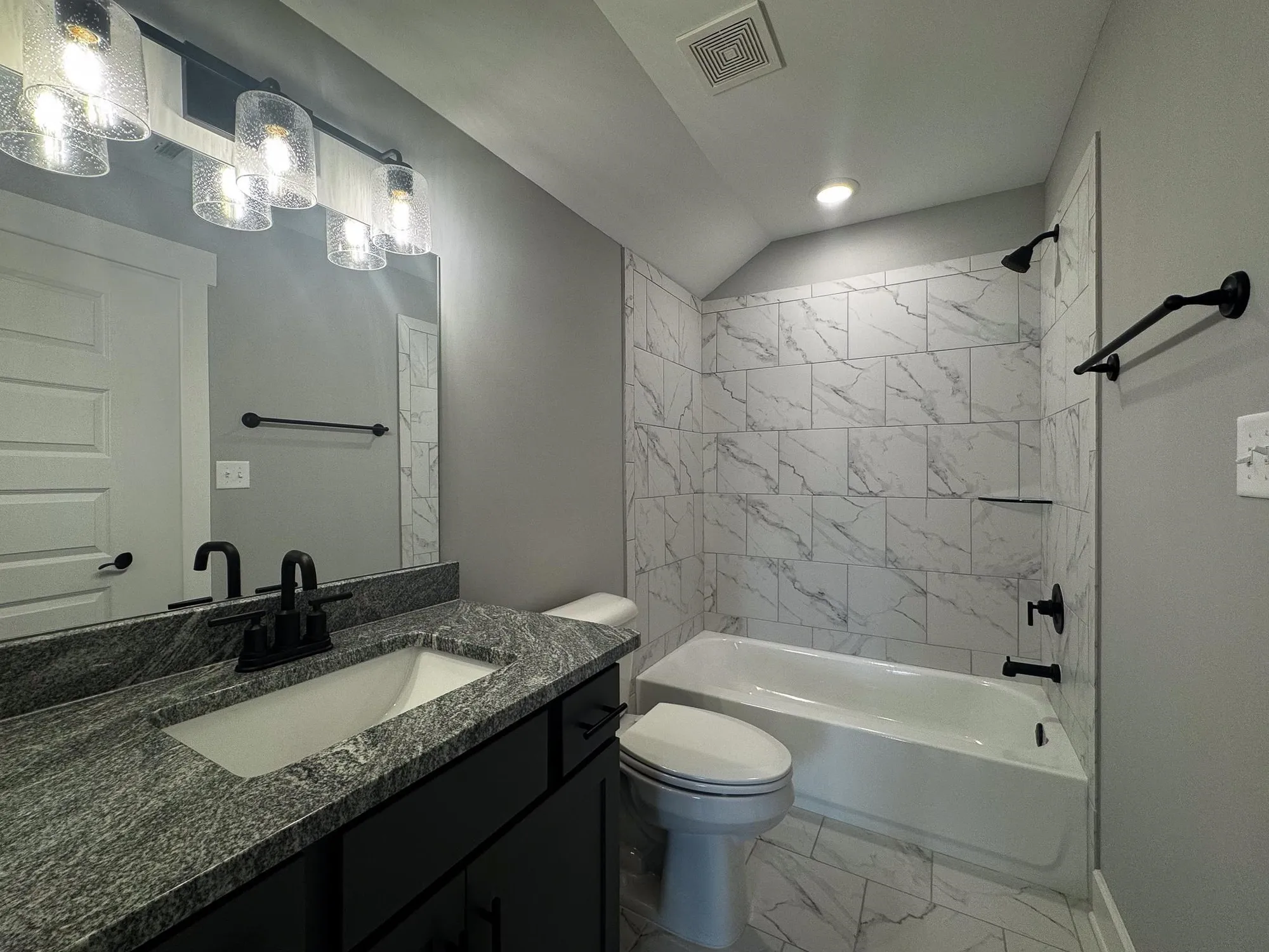 Property Slideshow image 14 of 40 | 5755 hollow oak dr, Arlington, TN, 38002
