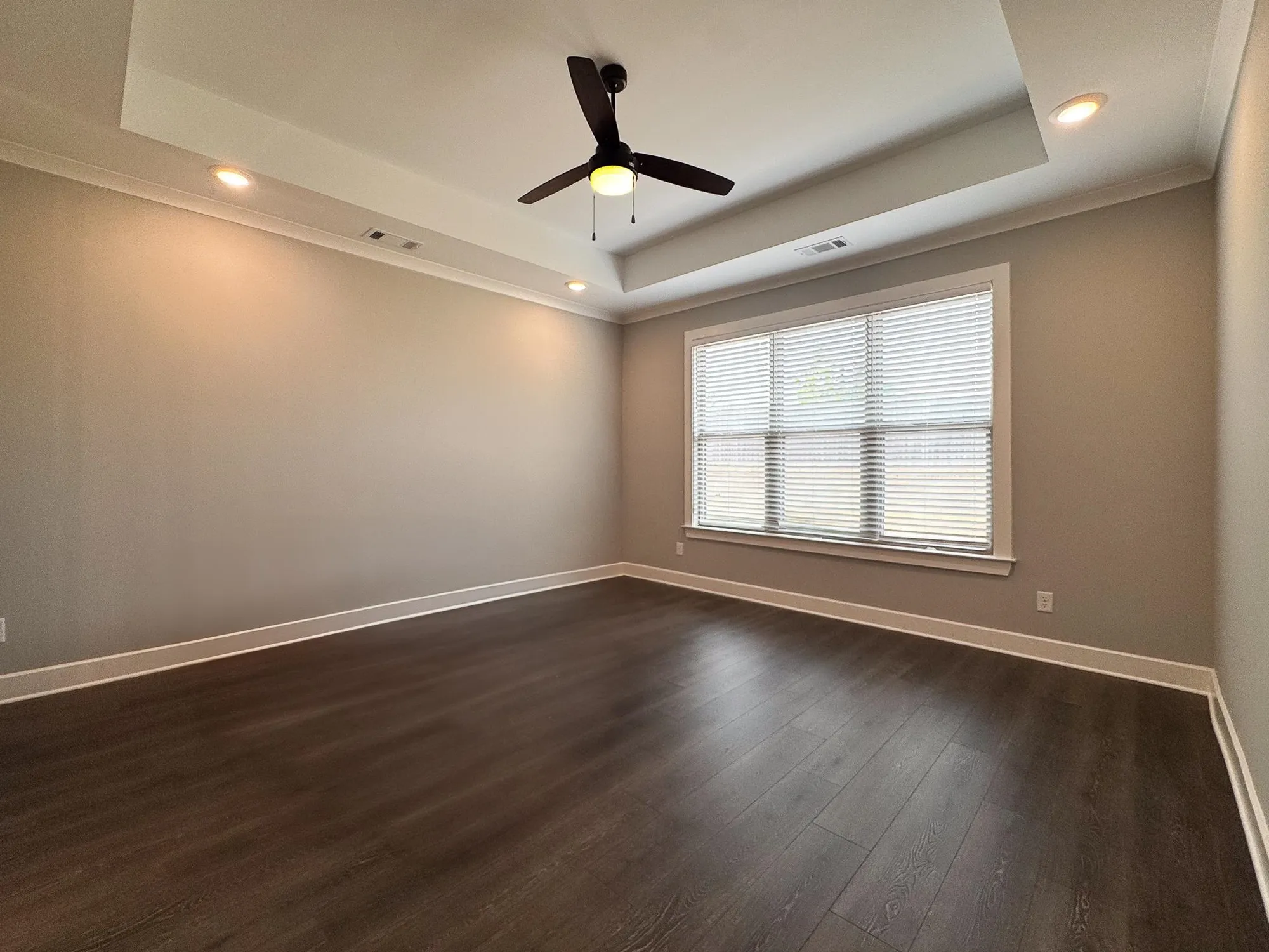 Property Slideshow image 17 of 40 | 5755 hollow oak dr, Arlington, TN, 38002