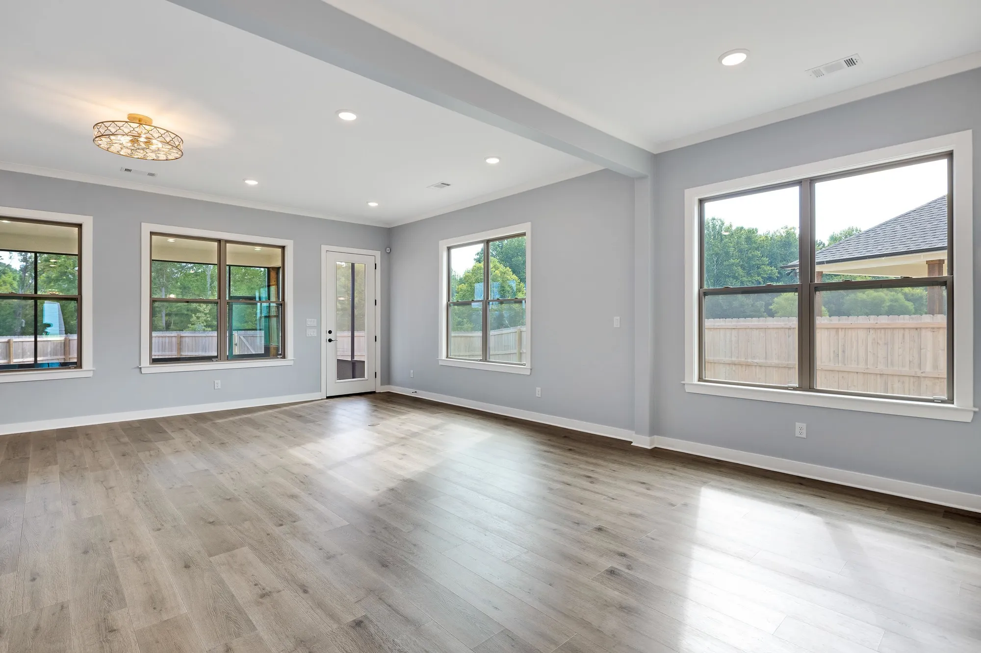 Property Slideshow image 8 of 38 | 12778 hollow oak dr n, Arlington, TN, 38002