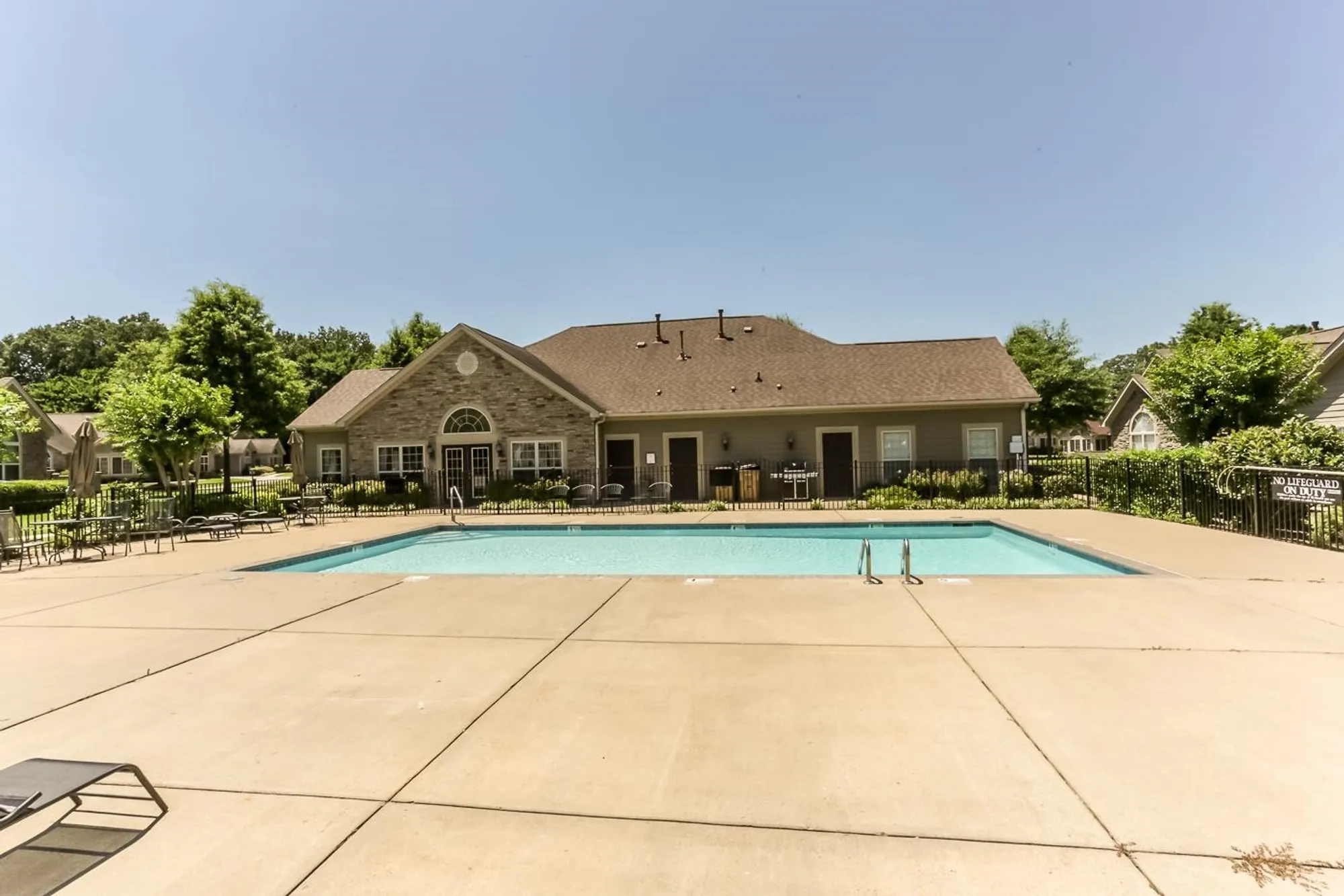 Property Slideshow image 21 of 21 | 1592 w southfield cir 52, Memphis, TN, 38016