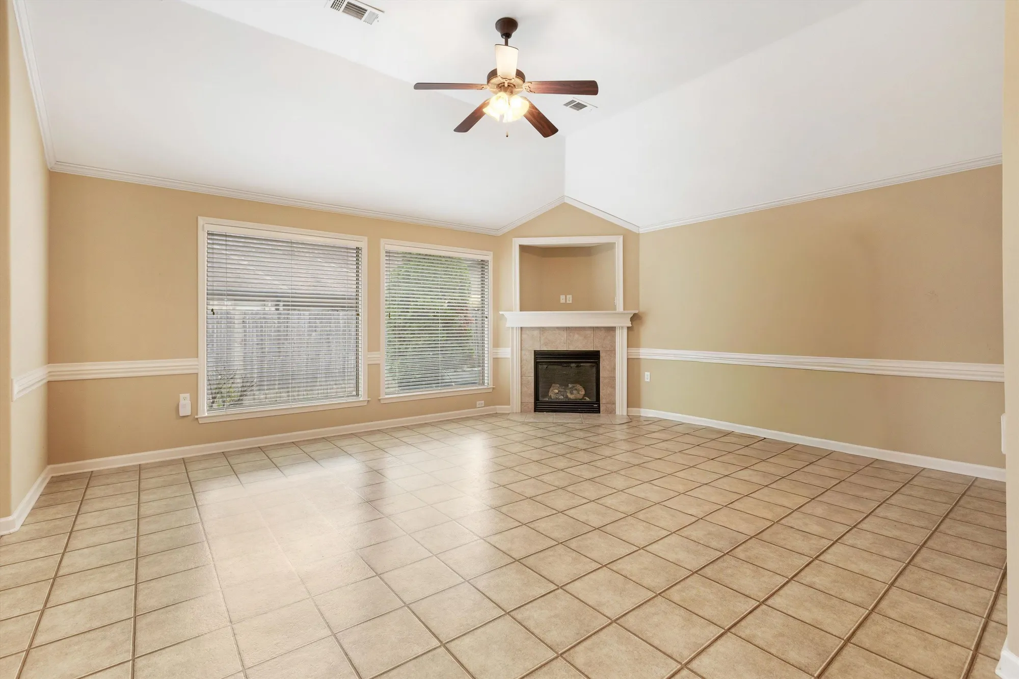 Property Slideshow image 9 of 28 | 3214 sea ray ln, Lakeland, TN, 38002