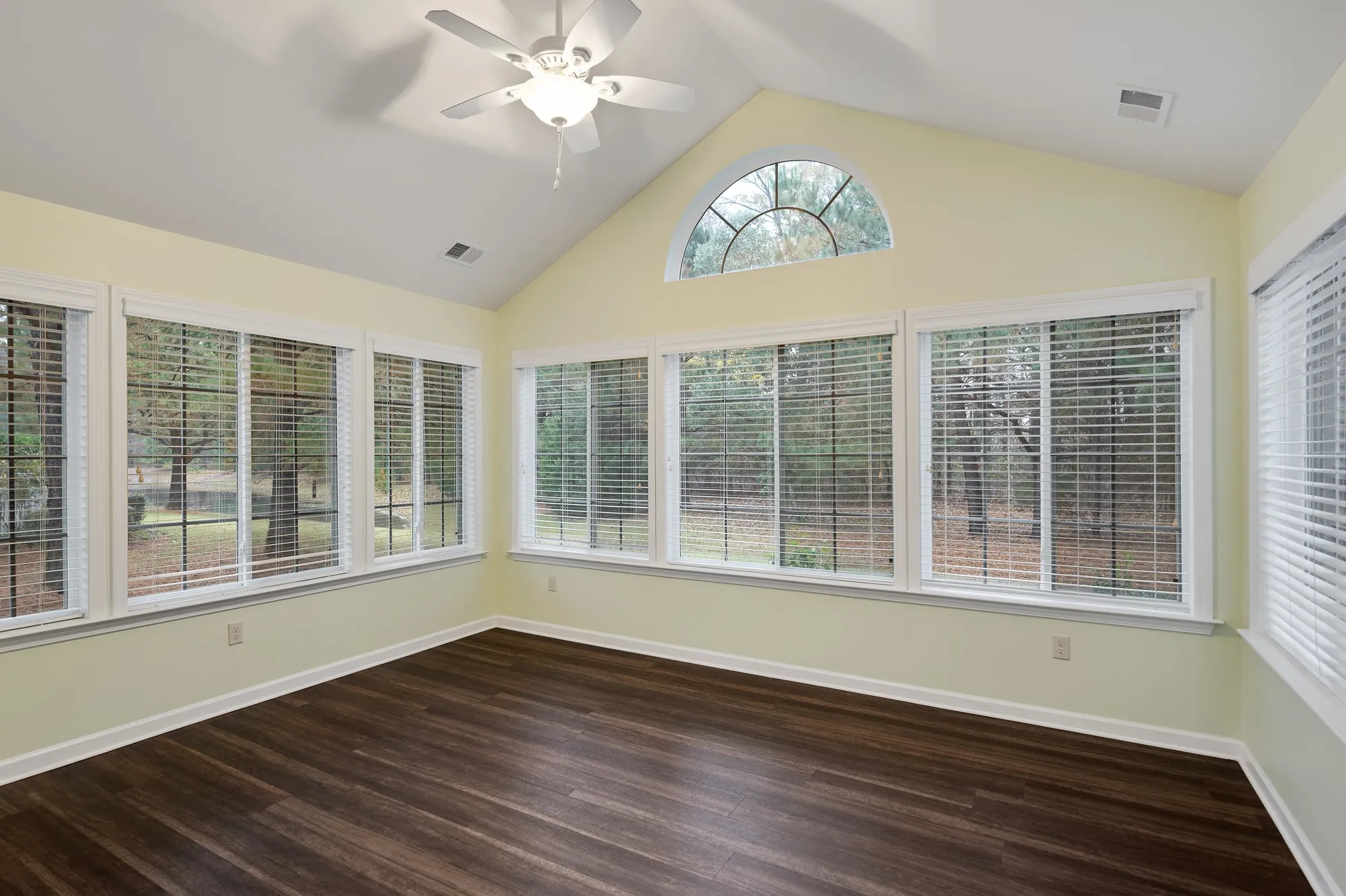 Property Slideshow image 11 of 36 | 781 stonevillage cv # 28, Collierville, TN, 38017