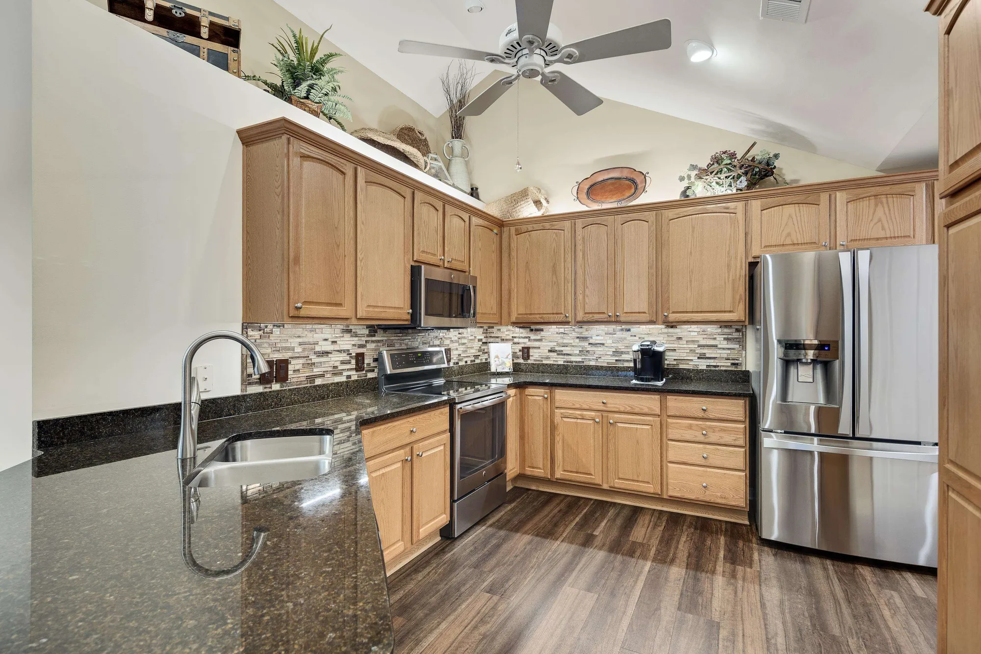 Property Slideshow image 19 of 36 | 781 stonevillage cv # 28, Collierville, TN, 38017