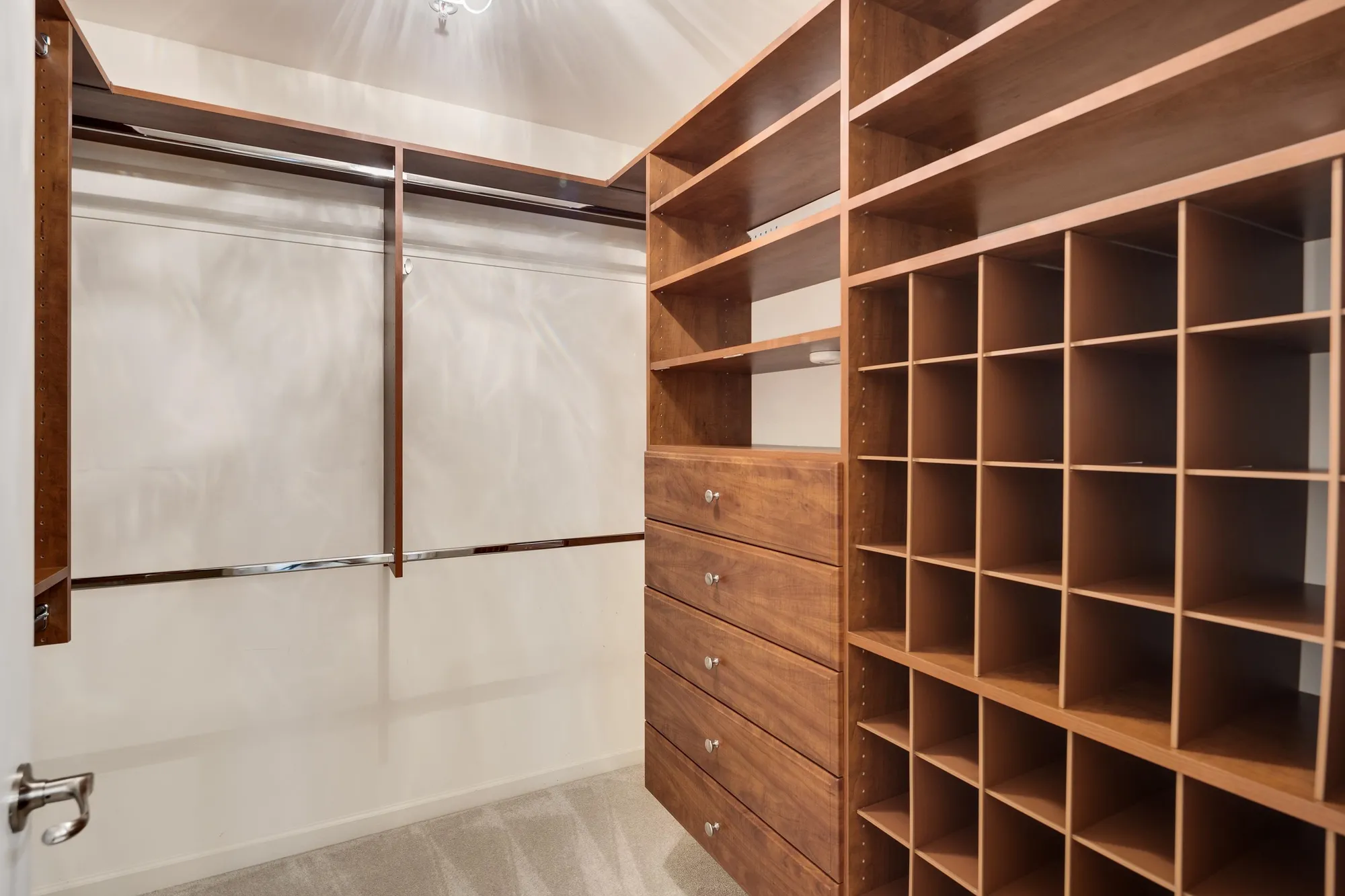 Property Slideshow image 31 of 36 | 781 stonevillage cv # 28, Collierville, TN, 38017