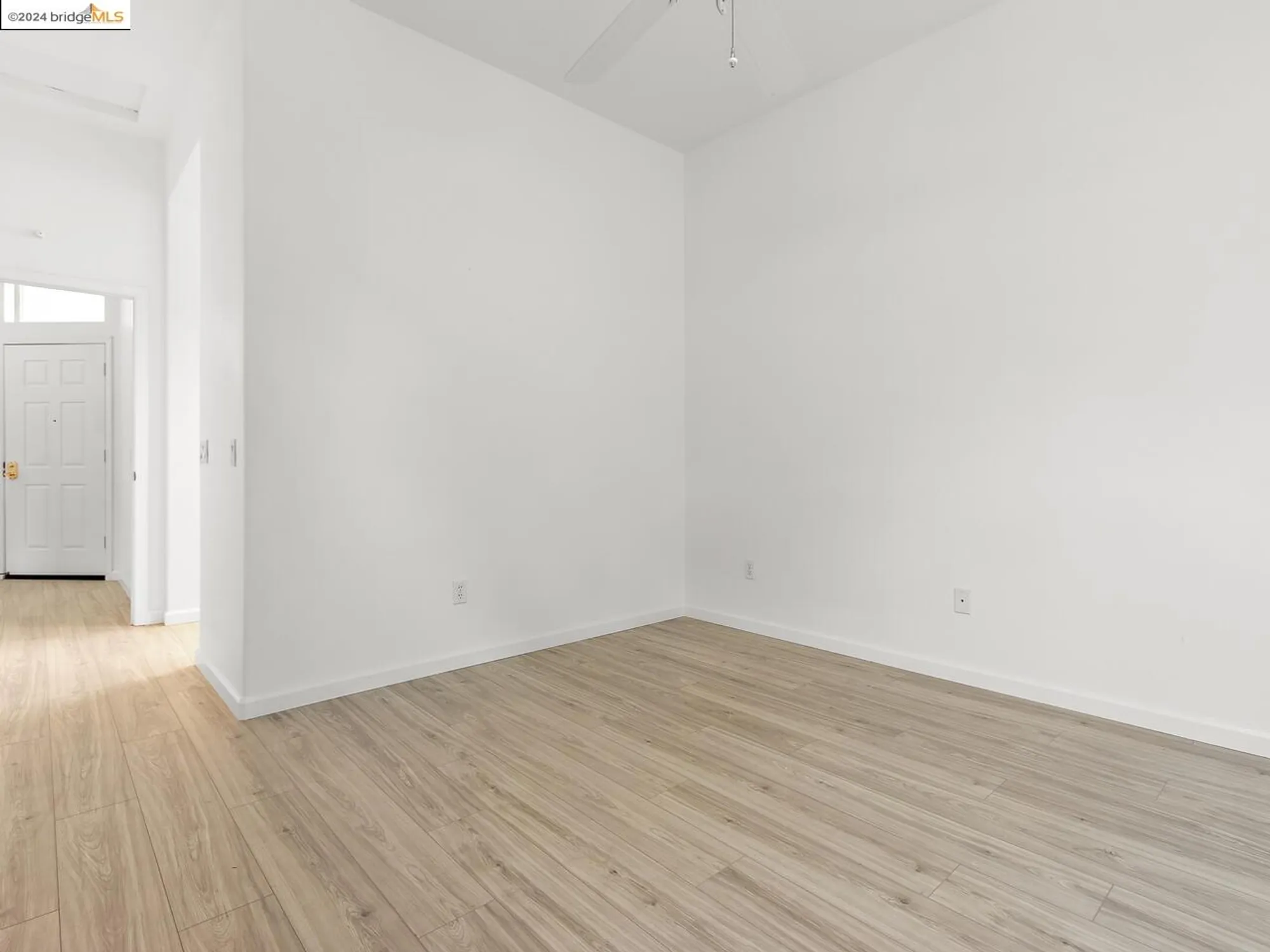 Property Slideshow image 16 of 33 | 1932 crispin dr, Brentwood, CA, 94513