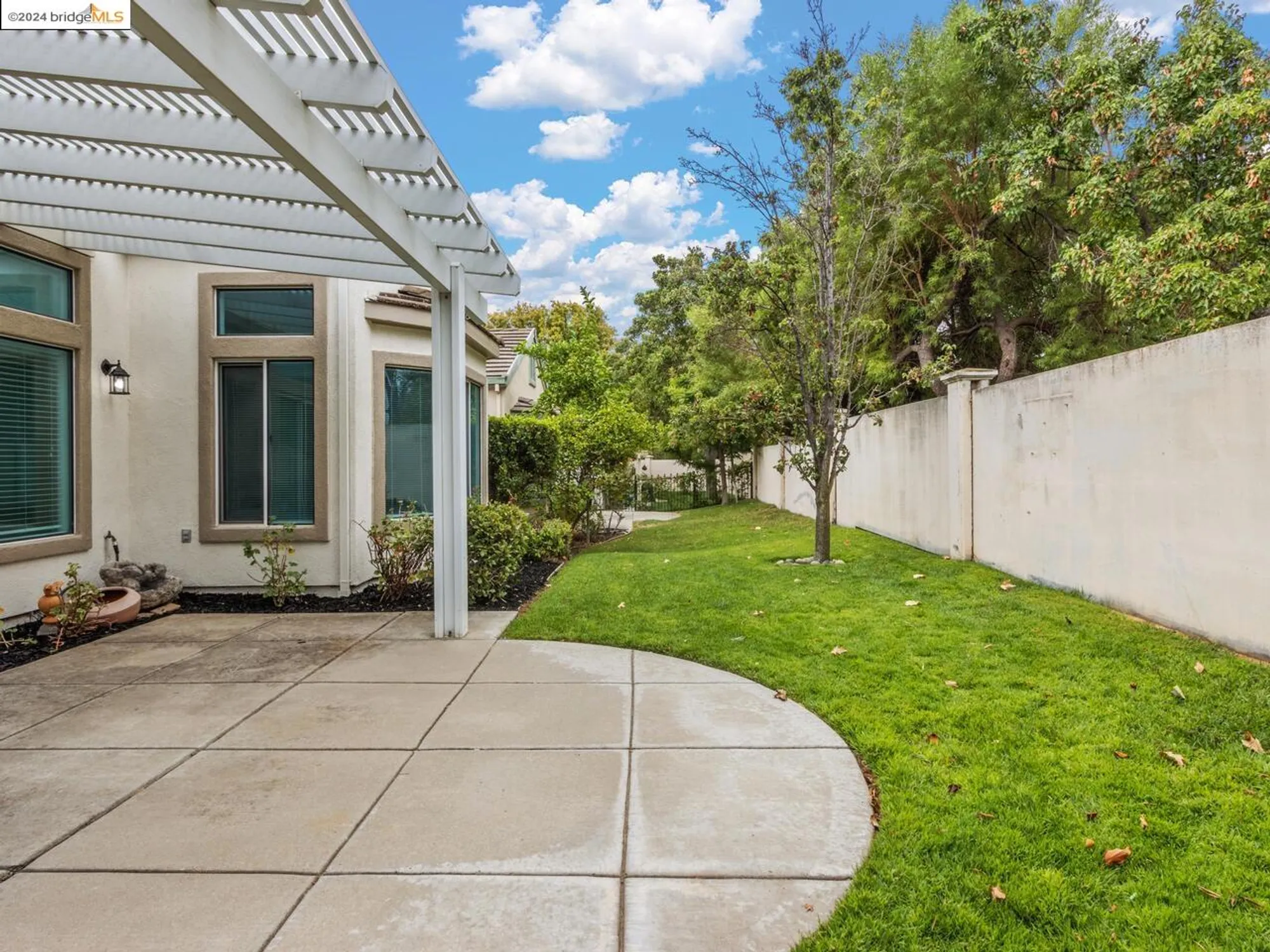 Property Slideshow image 26 of 33 | 1932 crispin dr, Brentwood, CA, 94513