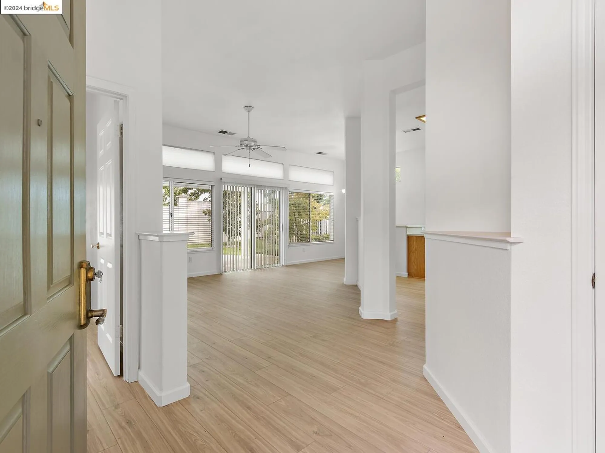 Property Slideshow image 4 of 33 | 1932 crispin dr, Brentwood, CA, 94513