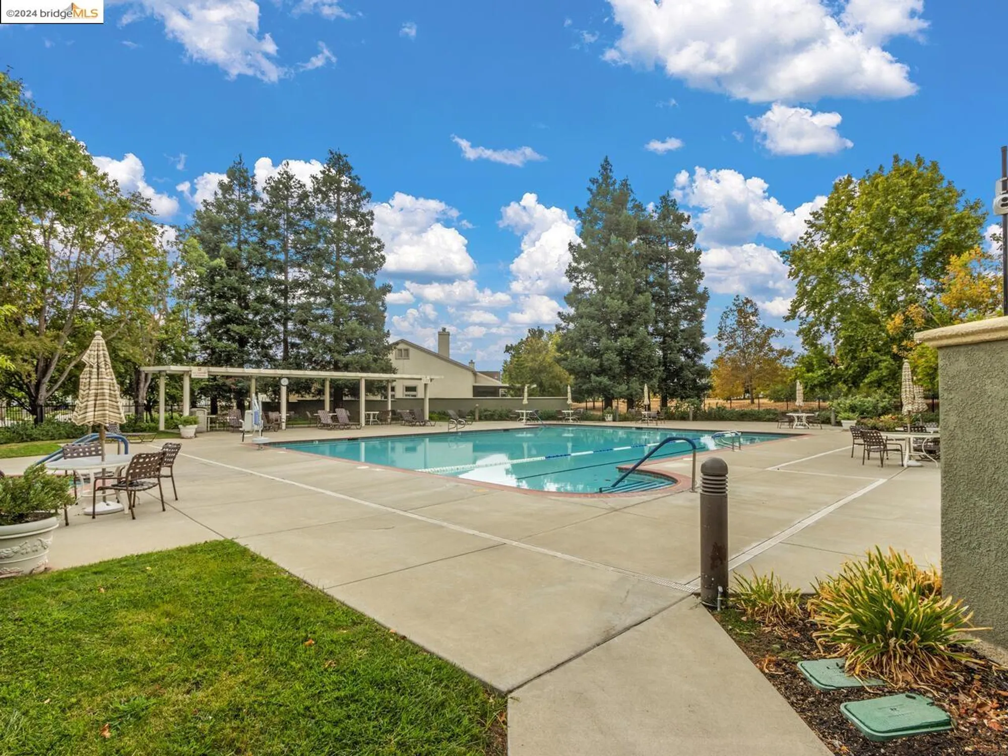 Property Slideshow image 31 of 33 | 1932 crispin dr, Brentwood, CA, 94513