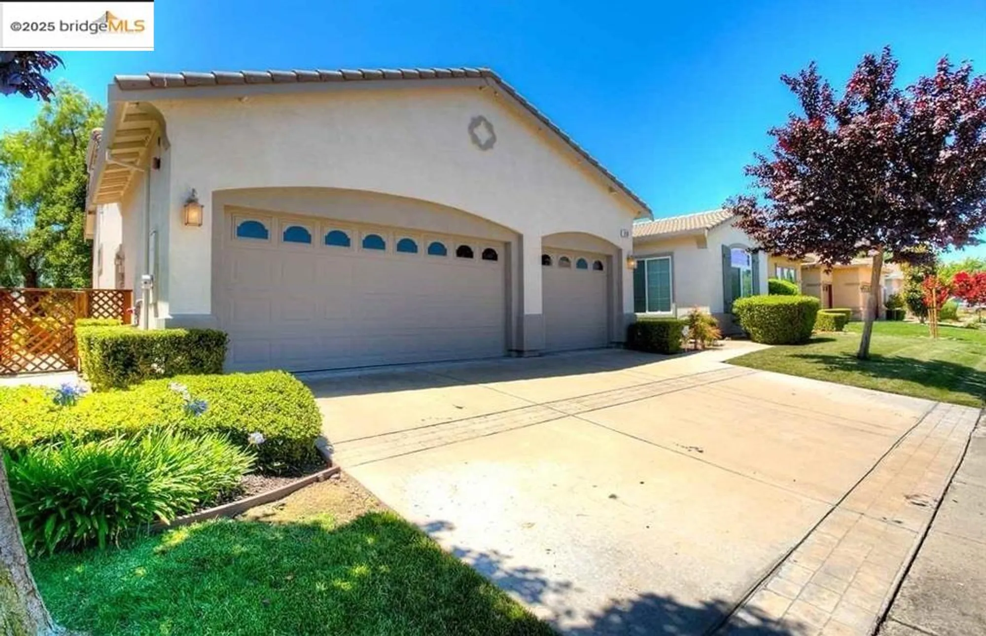 Property Slideshow image 3 of 49 | 930 suntan ln, Brentwood, CA, 94513