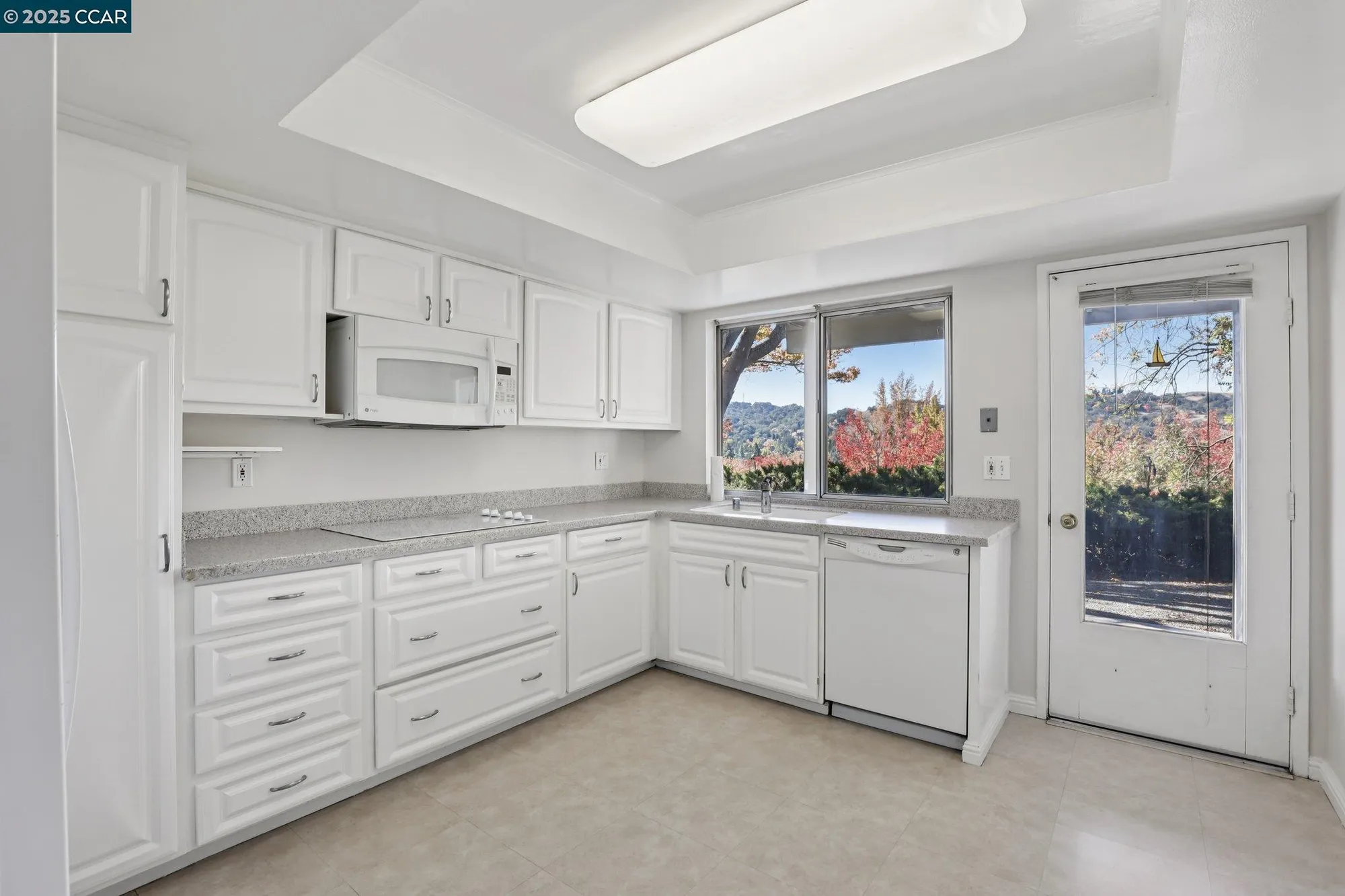 Property Slideshow image 16 of 37 | 2666 saklan indian dr 2, Walnut Creek, CA, 94595