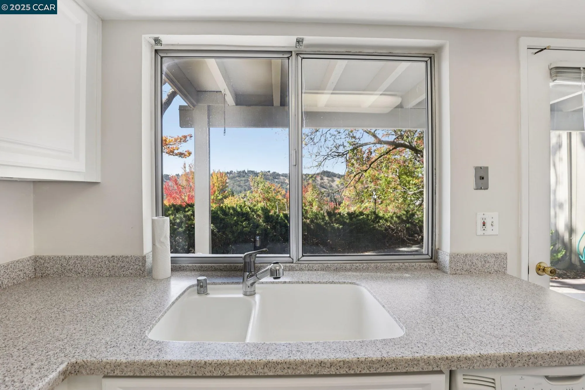 Property Slideshow image 13 of 37 | 2666 saklan indian dr 2, Walnut Creek, CA, 94595