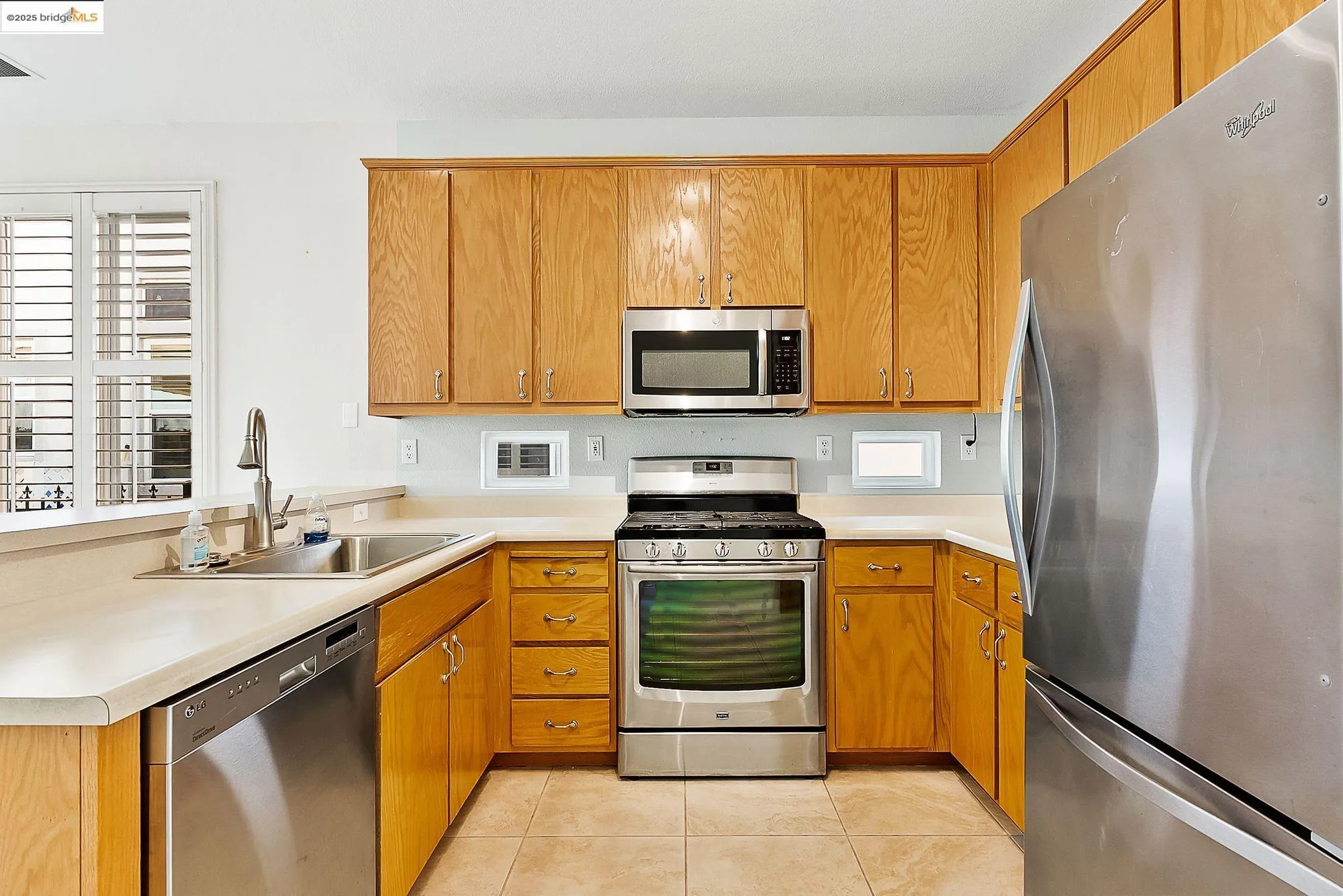 Property Slideshow image 9 of 50 | 1481 bismarck ln, Brentwood, CA, 94513