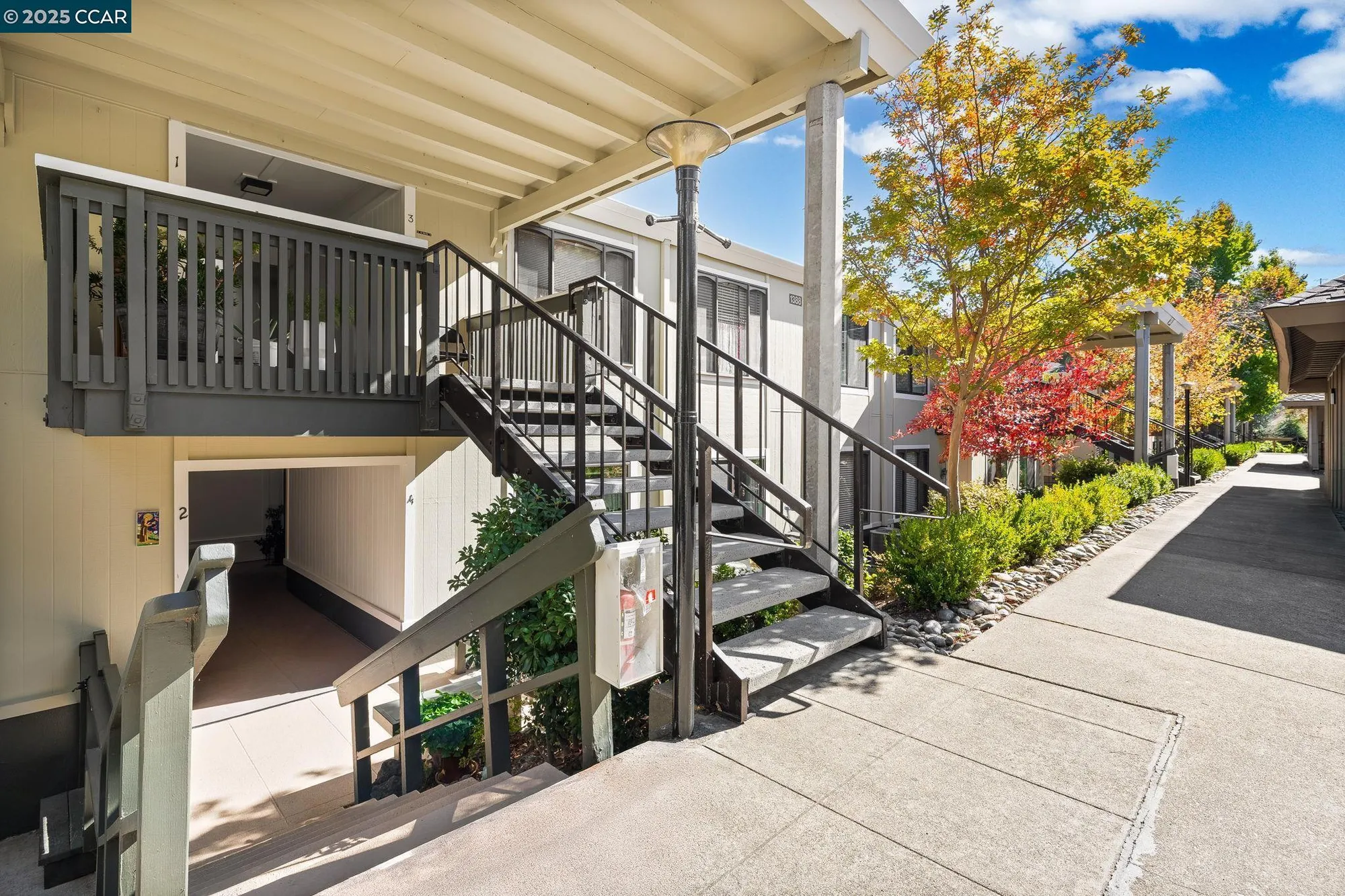 Property Slideshow image 12 of 23 | 1388 rockledge ln apt 4, Walnut Creek, CA, 94595