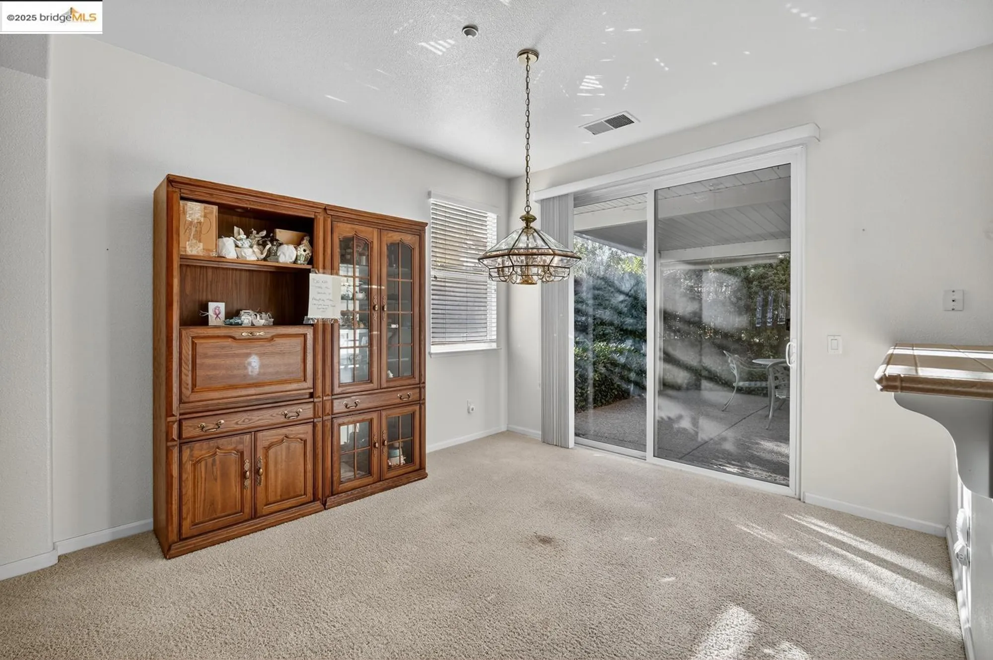 Property Slideshow image 12 of 35 | 1927 whitten pl, Brentwood, CA, 94513