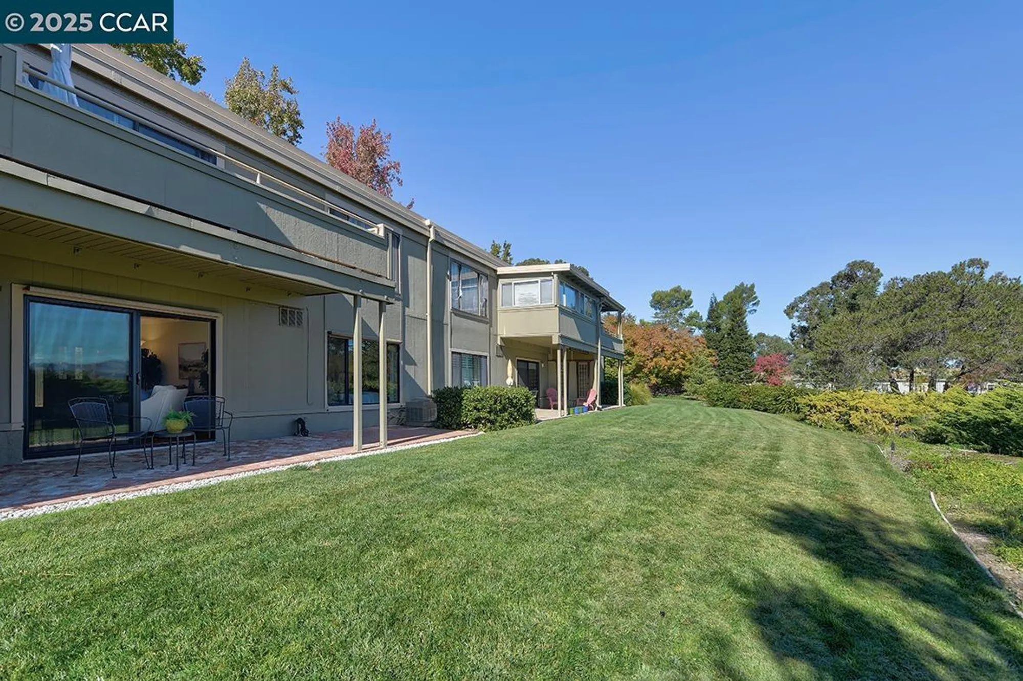 Property Slideshow image 15 of 58 | 2409 golden rain rd apt 6, Walnut Creek, CA, 94595