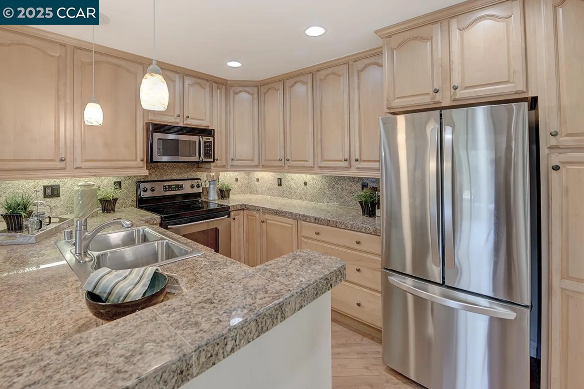 Property Slideshow image 3 of 58 | 2409 golden rain rd apt 6, Walnut Creek, CA, 94595