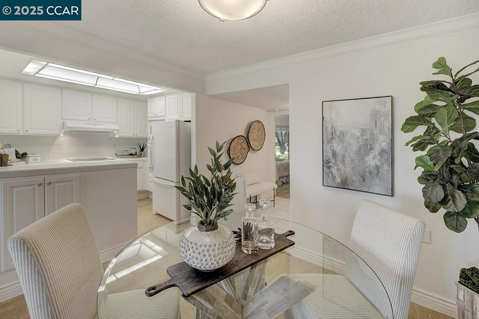 Property Slideshow image 17 of 58 | 2001 skycrest dr 4, Walnut Creek, CA, 94595