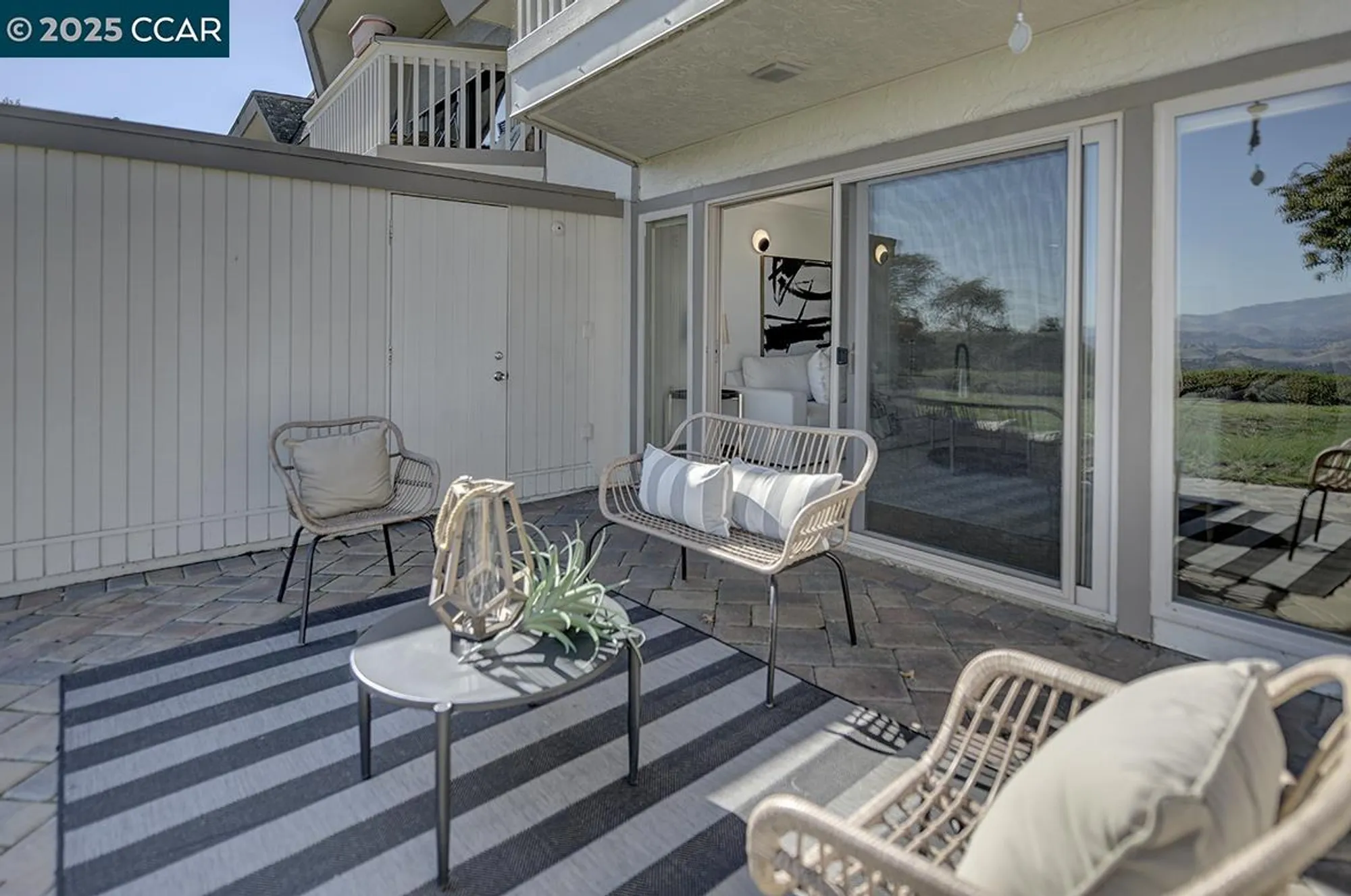 Property Slideshow image 13 of 58 | 2001 skycrest dr 4, Walnut Creek, CA, 94595