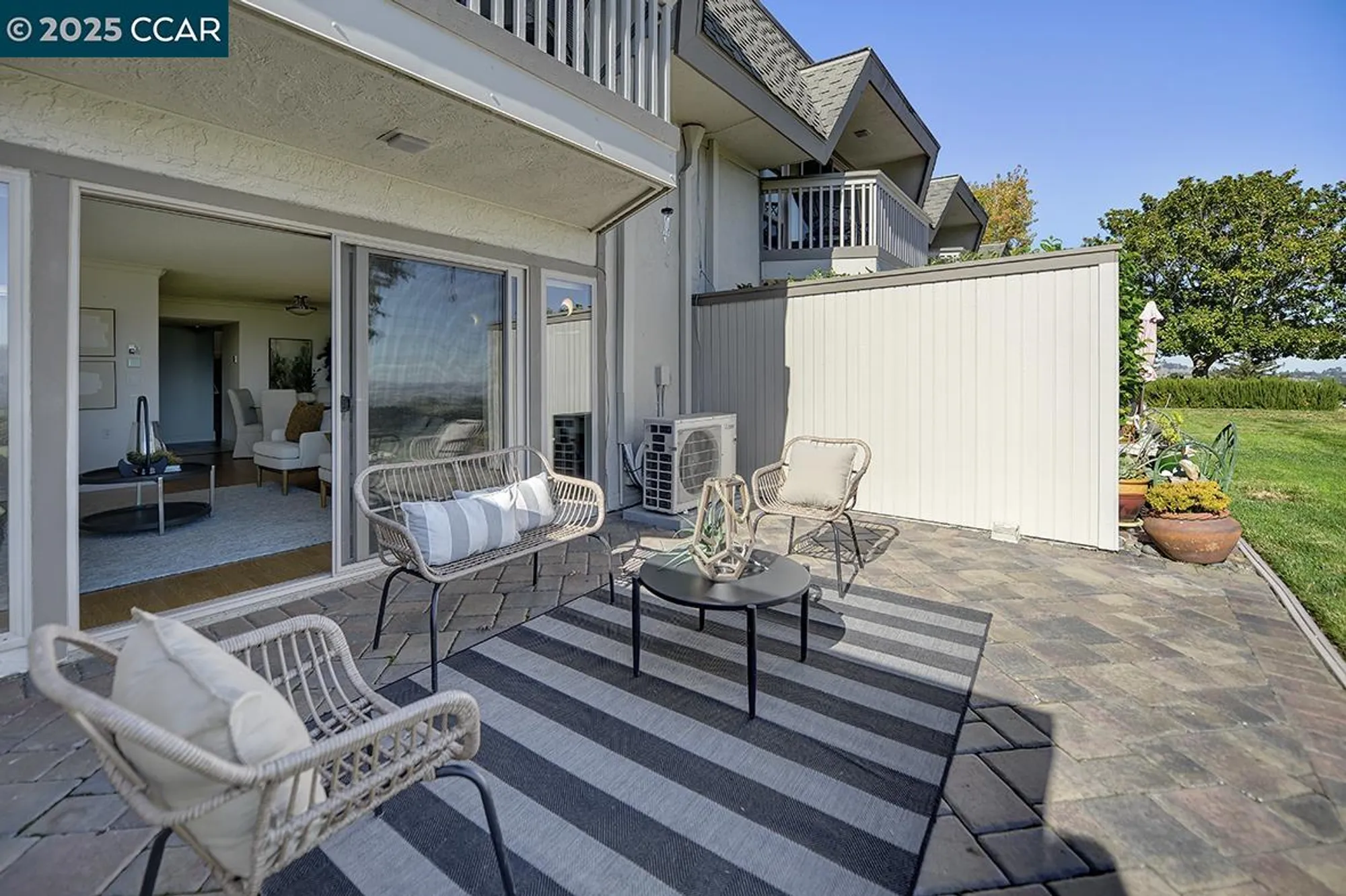 Property Slideshow image 14 of 58 | 2001 skycrest dr 4, Walnut Creek, CA, 94595