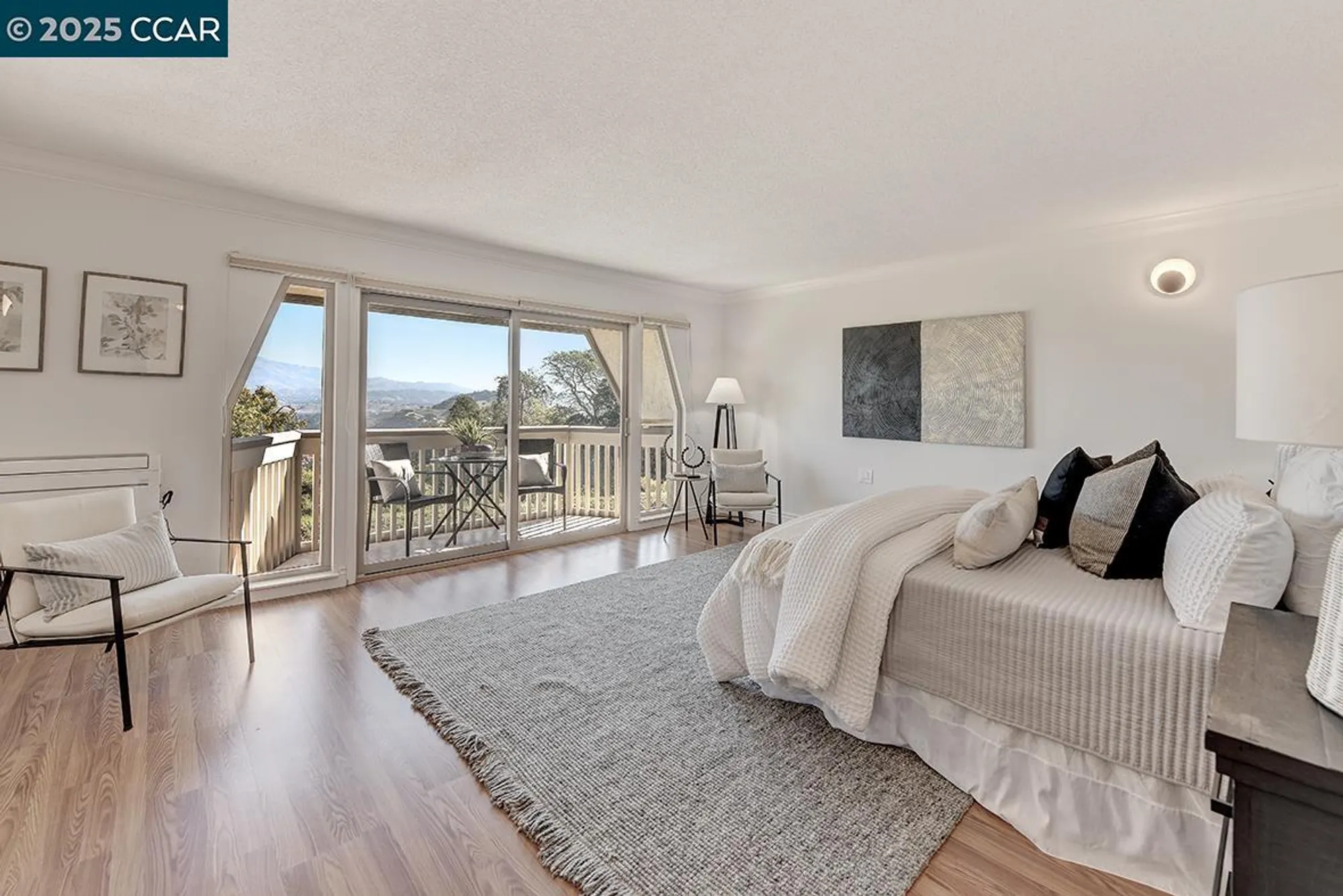 Property Slideshow image 27 of 58 | 2001 skycrest dr 4, Walnut Creek, CA, 94595