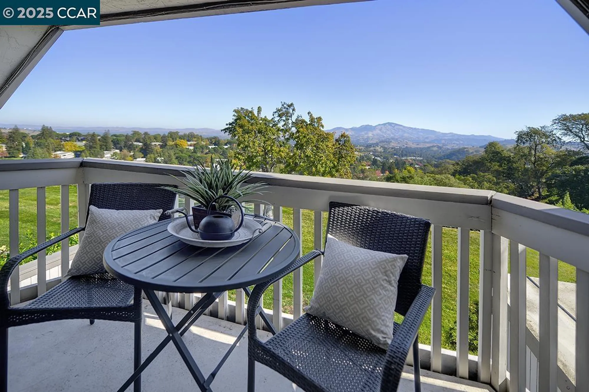 Property Slideshow image 30 of 58 | 2001 skycrest dr 4, Walnut Creek, CA, 94595