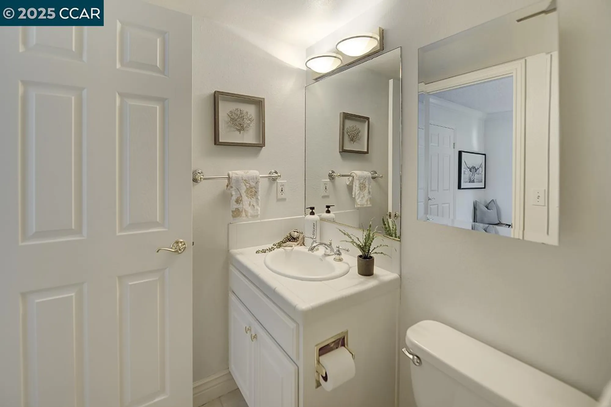 Property Slideshow image 21 of 58 | 2001 skycrest dr 4, Walnut Creek, CA, 94595