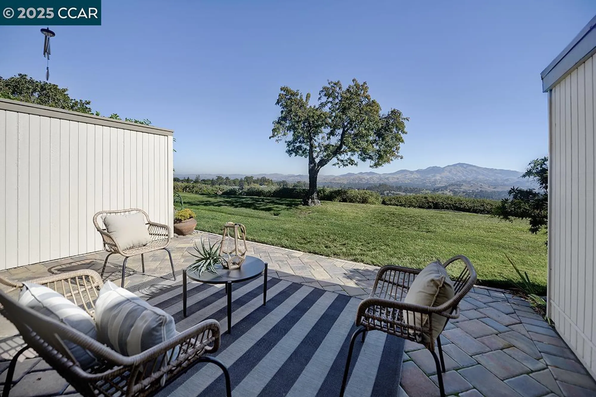 Property Slideshow image 8 of 58 | 2001 skycrest dr 4, Walnut Creek, CA, 94595