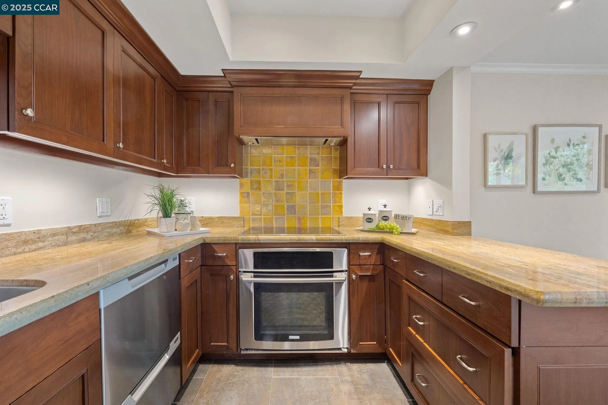 Property Slideshow image 8 of 50 | 1129 avenida sevilla 5b, Walnut Creek, CA, 94595