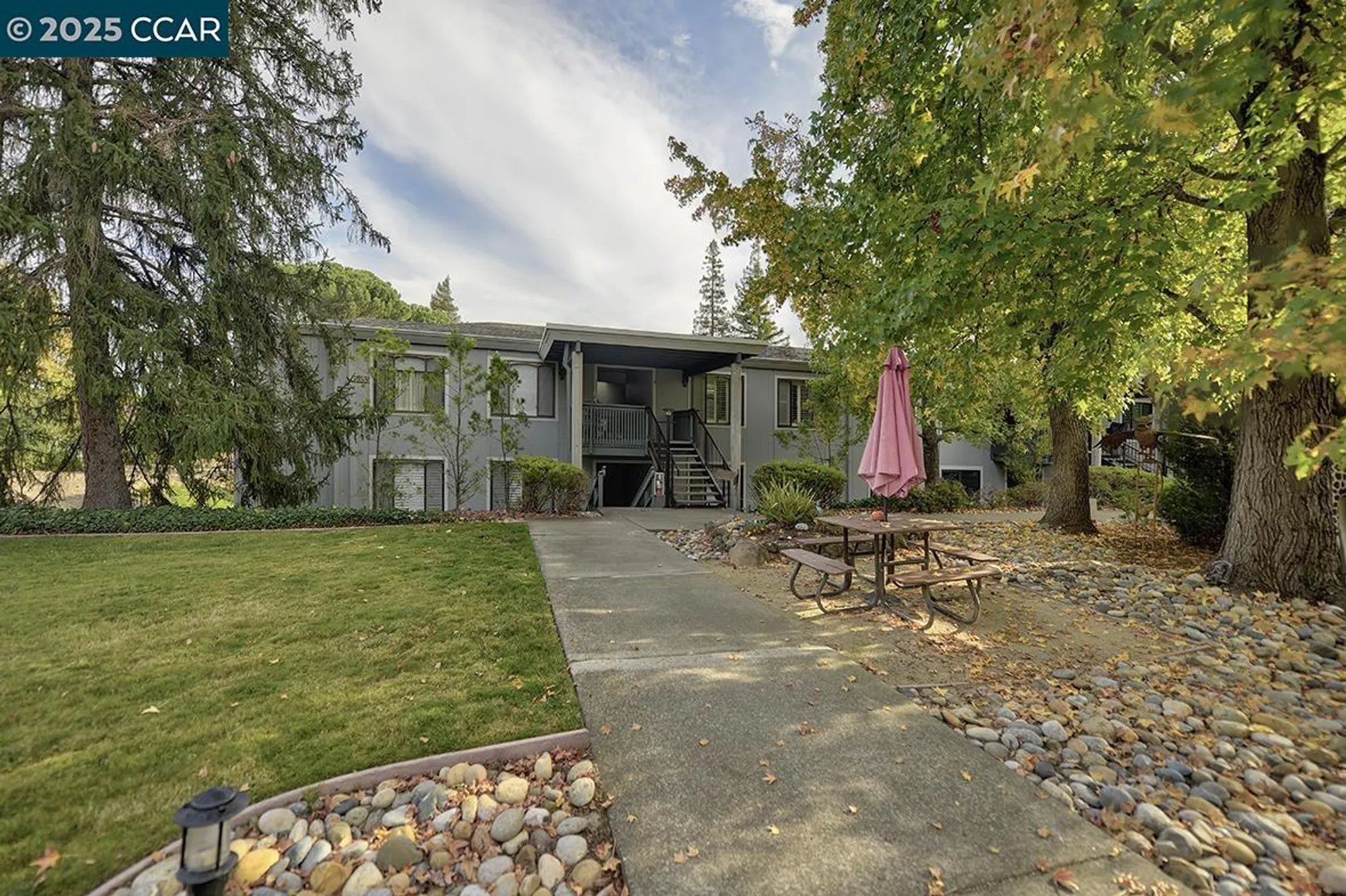 Property Slideshow image 1 of 40 | 3033 golden rain rd 4, Walnut Creek, CA, 94595