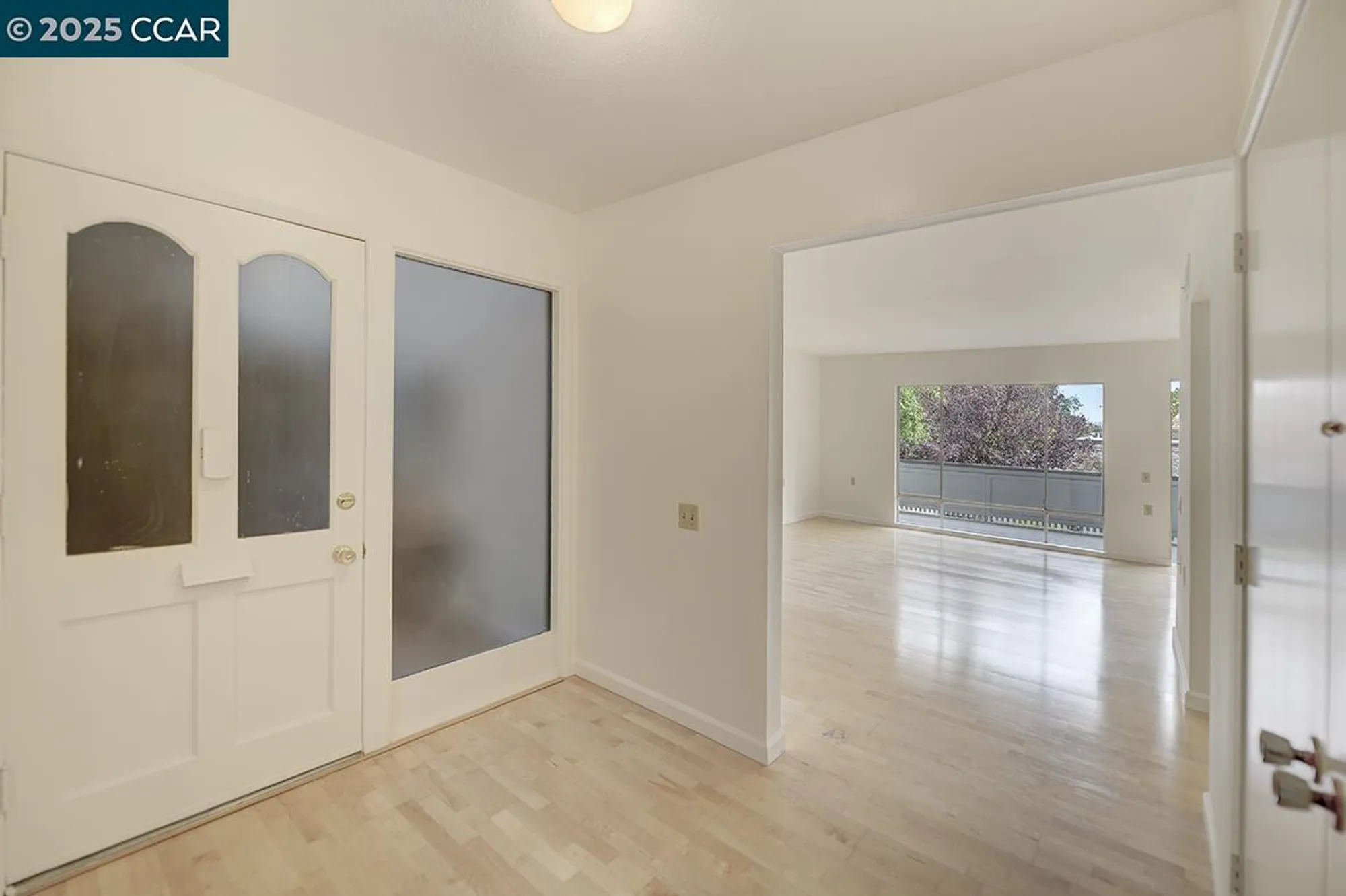Property Slideshow image 4 of 40 | 3033 golden rain rd 4, Walnut Creek, CA, 94595