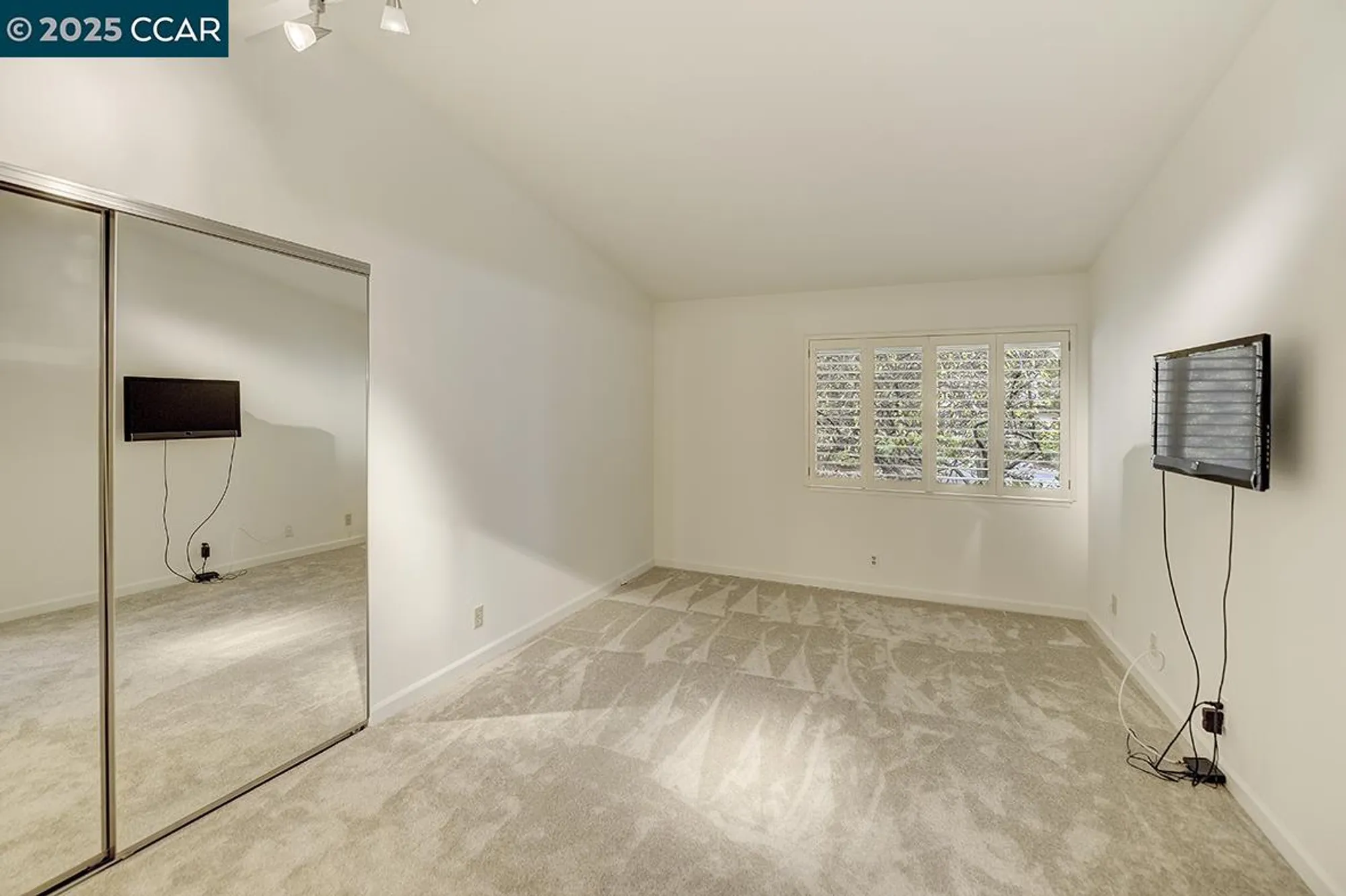 Property Slideshow image 18 of 48 | 2625 ptarmigan dr 7, Walnut Creek, CA, 94595