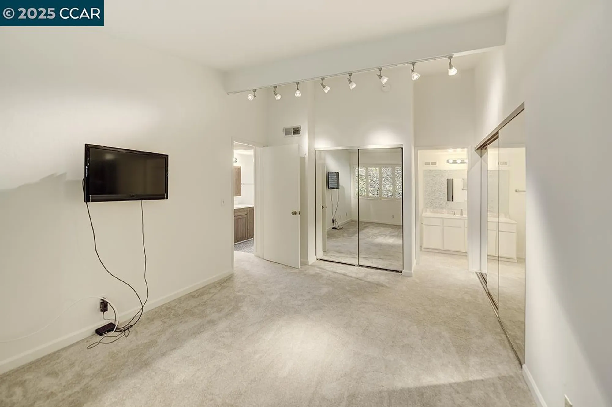 Property Slideshow image 19 of 48 | 2625 ptarmigan dr 7, Walnut Creek, CA, 94595