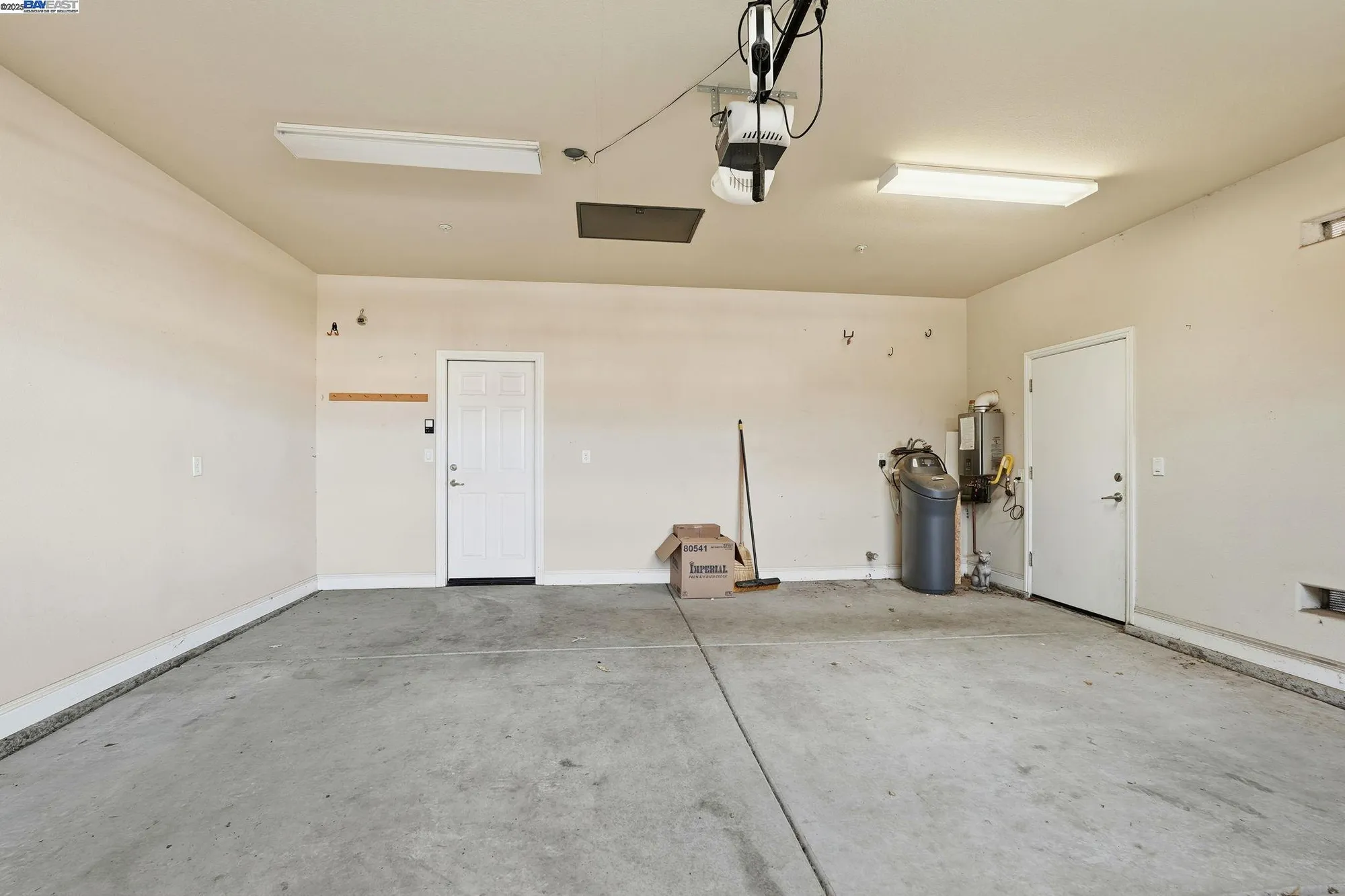 Property Slideshow image 27 of 34 | 2443 plumcreek ln, Manteca, CA, 95336