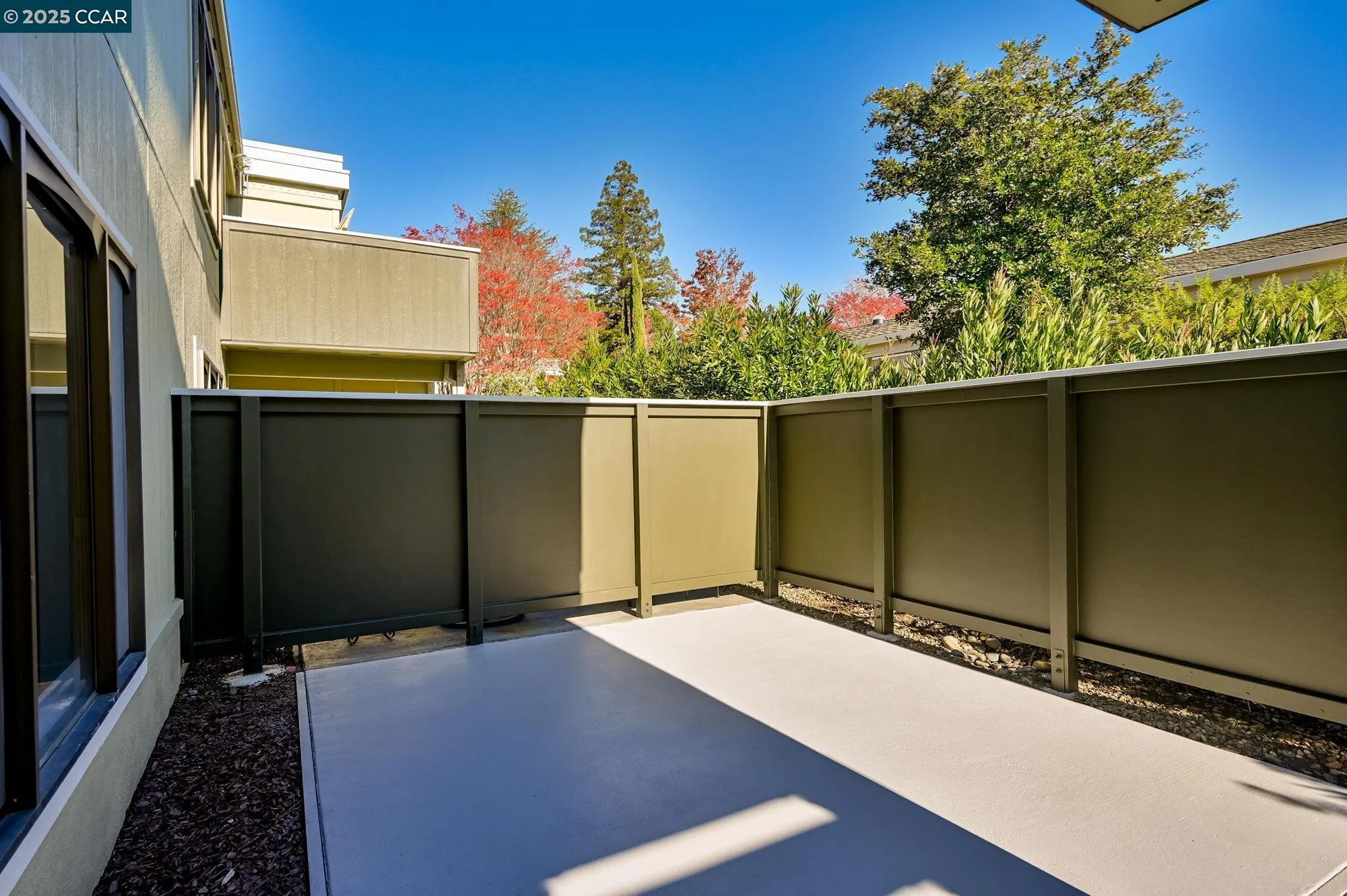 Property Slideshow image 2 of 24 | 2057 golden rain rd 4, Walnut Creek, CA, 94595