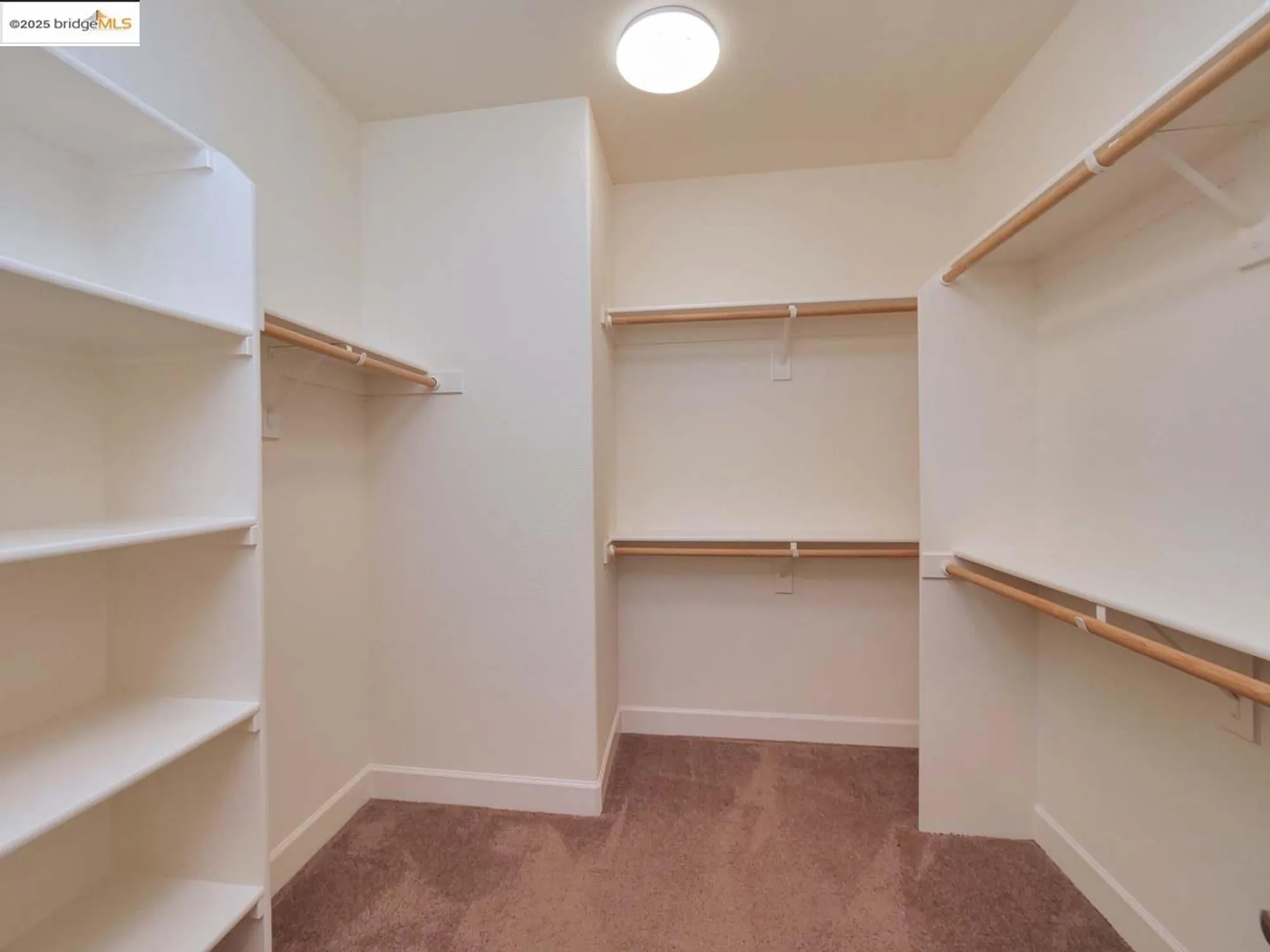 Property Slideshow image 15 of 52 | 321 kestrel way, Rio Vista, CA, 94571