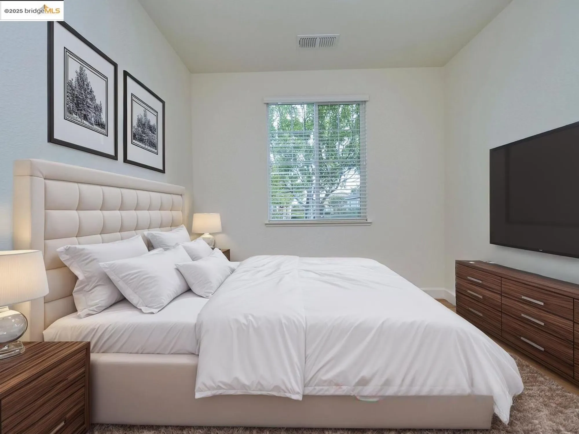 Property Slideshow image 17 of 52 | 321 kestrel way, Rio Vista, CA, 94571