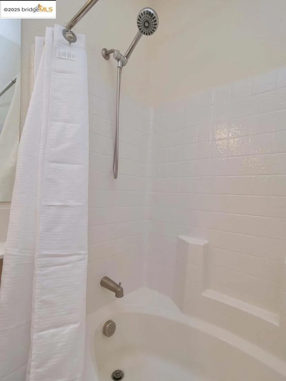 Property Slideshow image 19 of 52 | 321 kestrel way, Rio Vista, CA, 94571