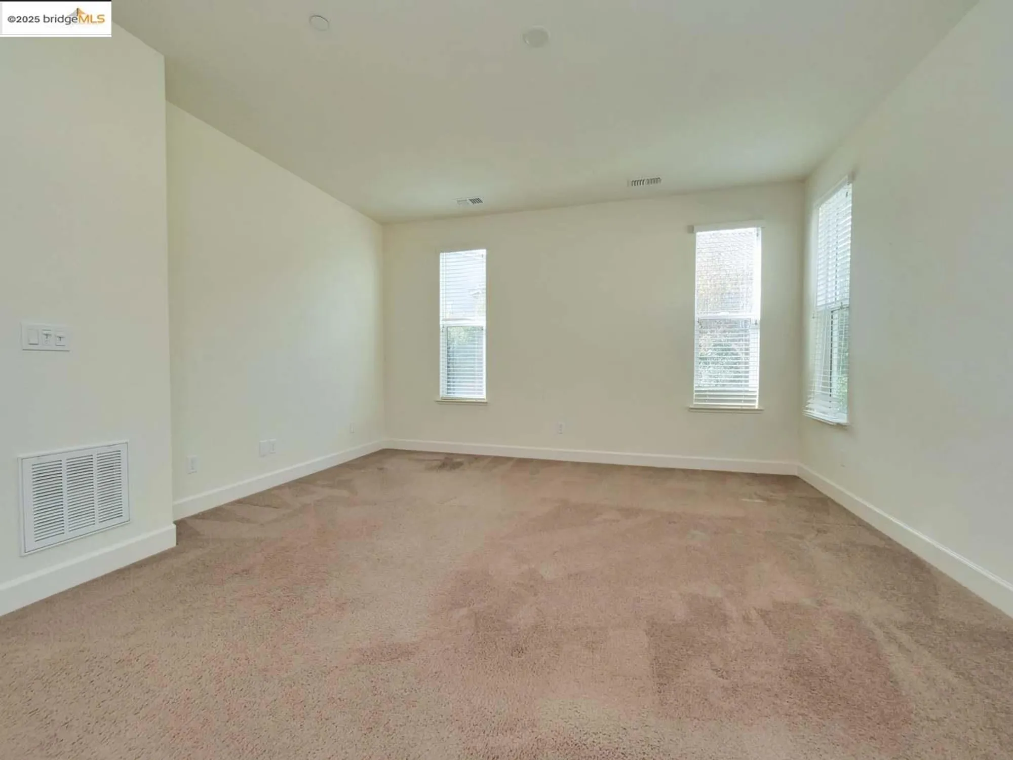 Property Slideshow image 35 of 52 | 321 kestrel way, Rio Vista, CA, 94571