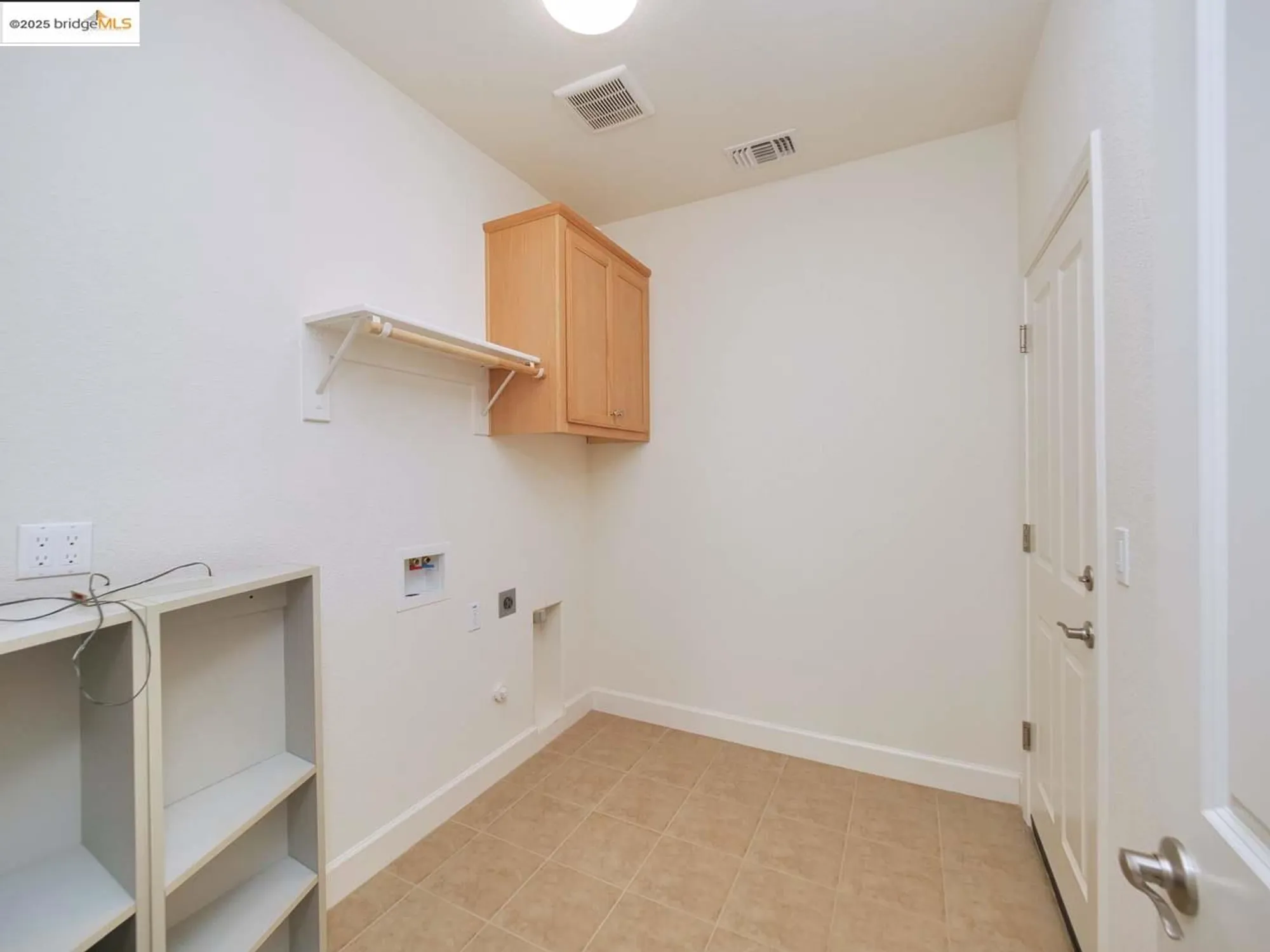 Property Slideshow image 36 of 52 | 321 kestrel way, Rio Vista, CA, 94571