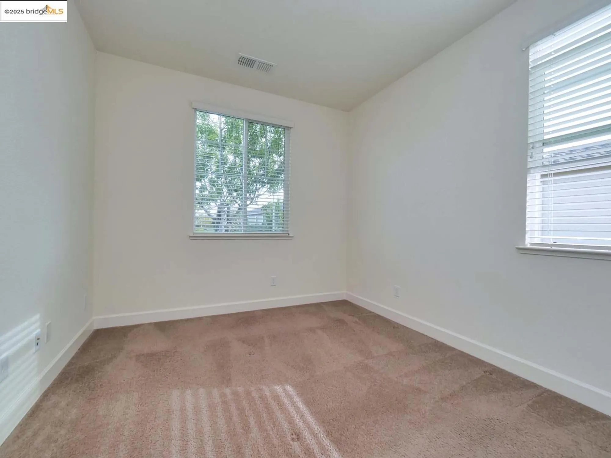 Property Slideshow image 38 of 52 | 321 kestrel way, Rio Vista, CA, 94571