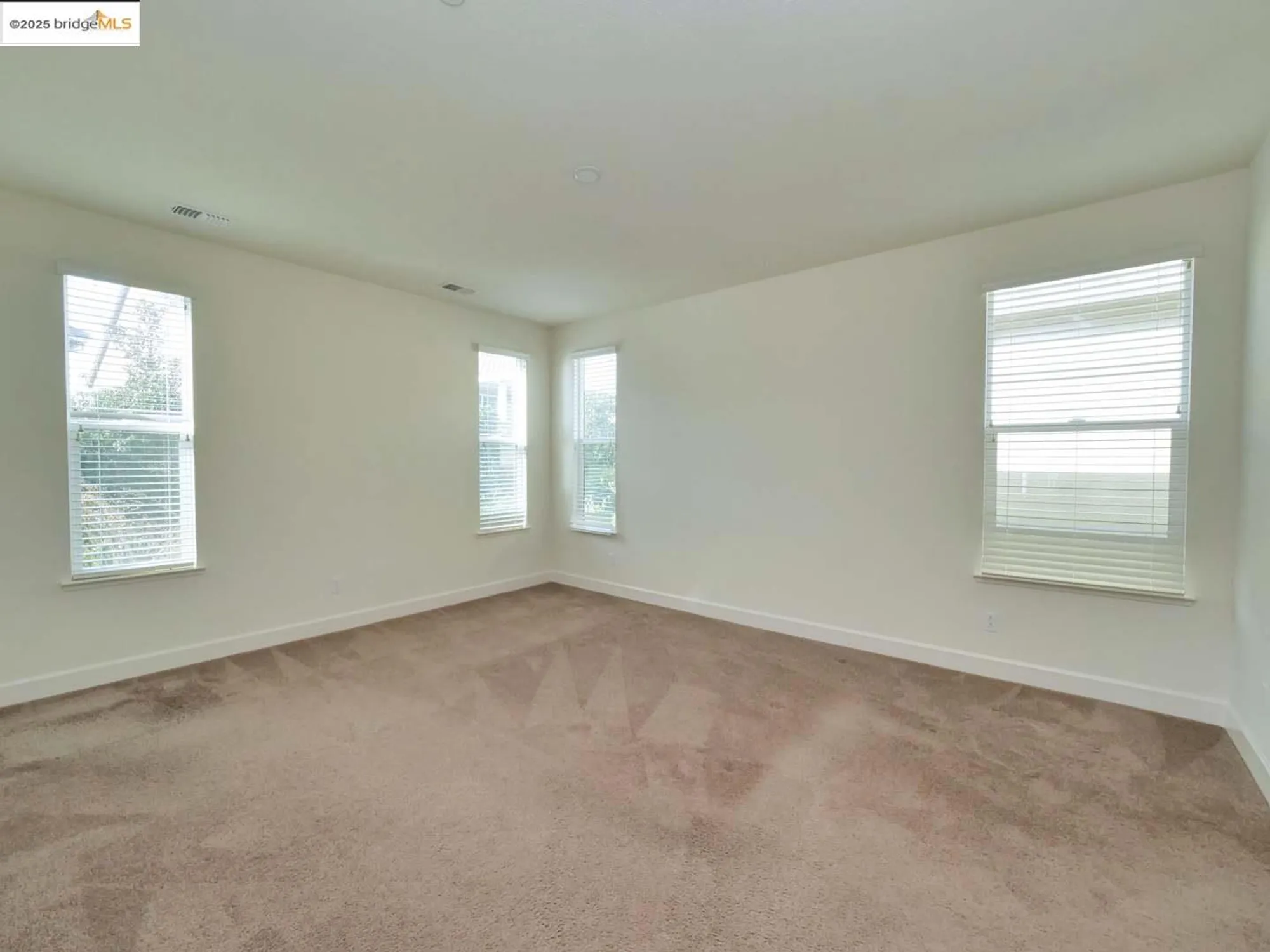 Property Slideshow image 34 of 52 | 321 kestrel way, Rio Vista, CA, 94571