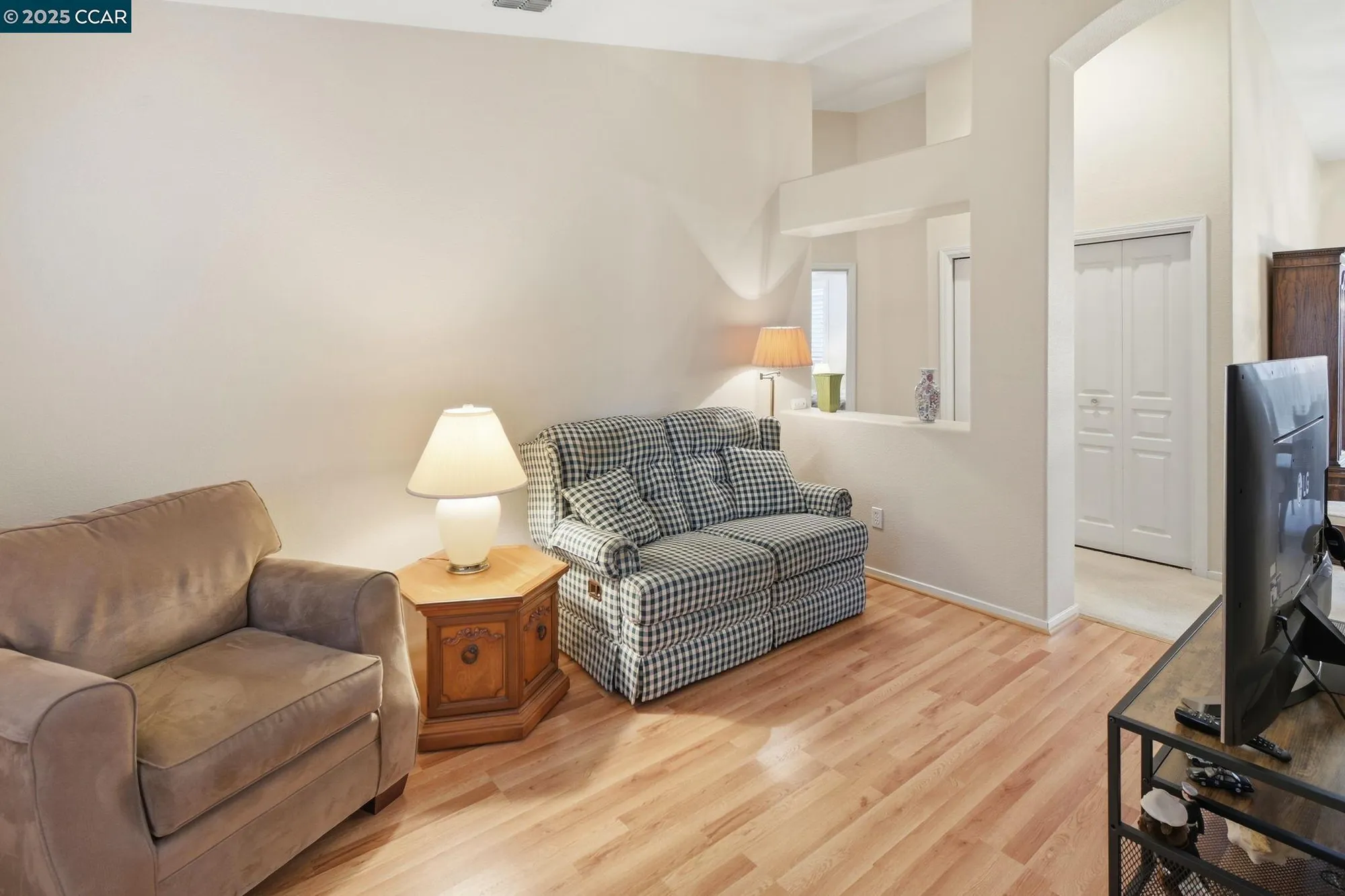 Property Slideshow image 10 of 39 | 443 mandarin cir, Vacaville, CA, 95687