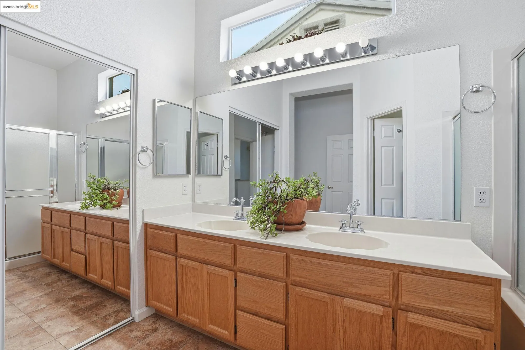 Property Slideshow image 16 of 37 | 385 ruby ter, Brentwood, CA, 94513
