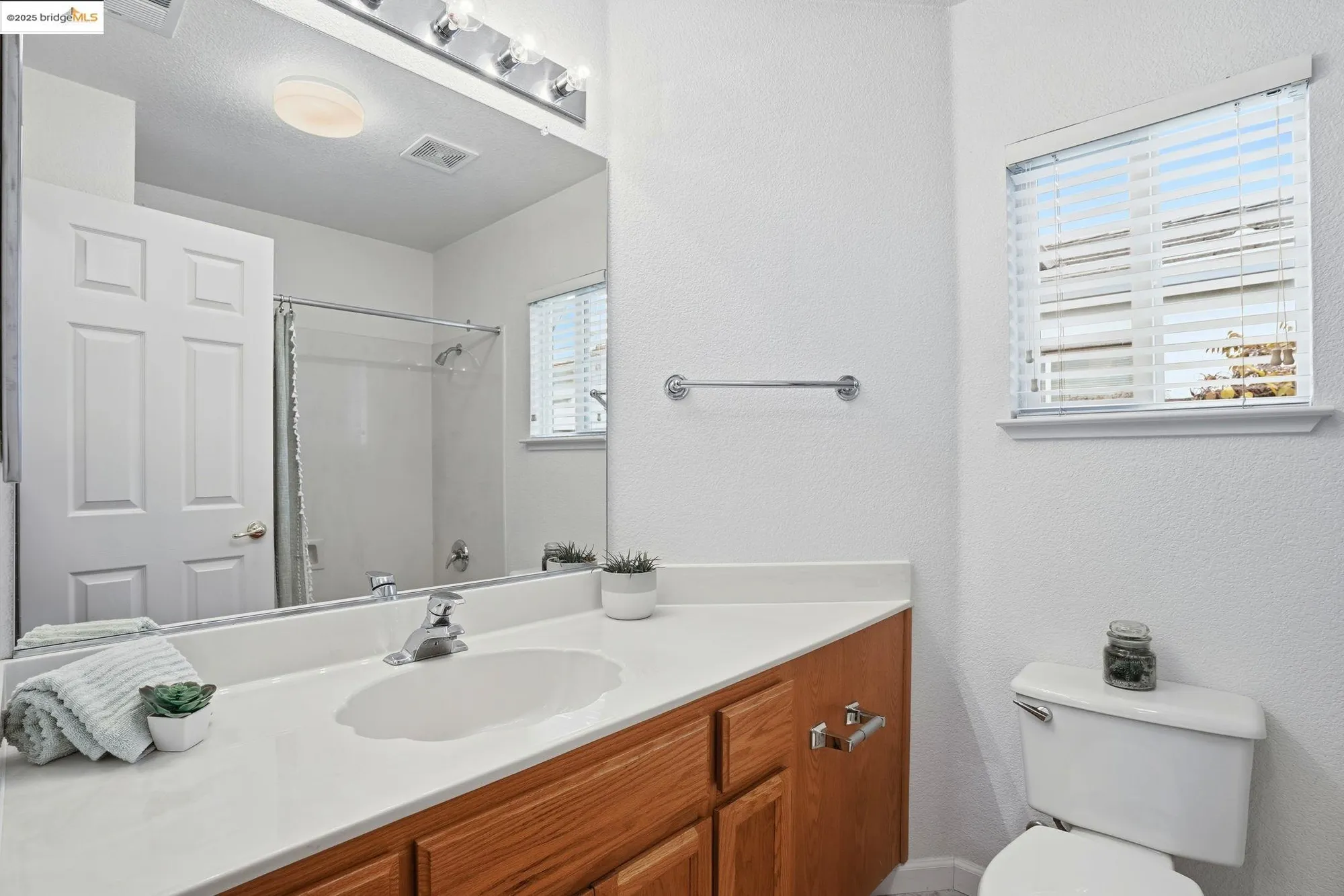 Property Slideshow image 21 of 37 | 385 ruby ter, Brentwood, CA, 94513