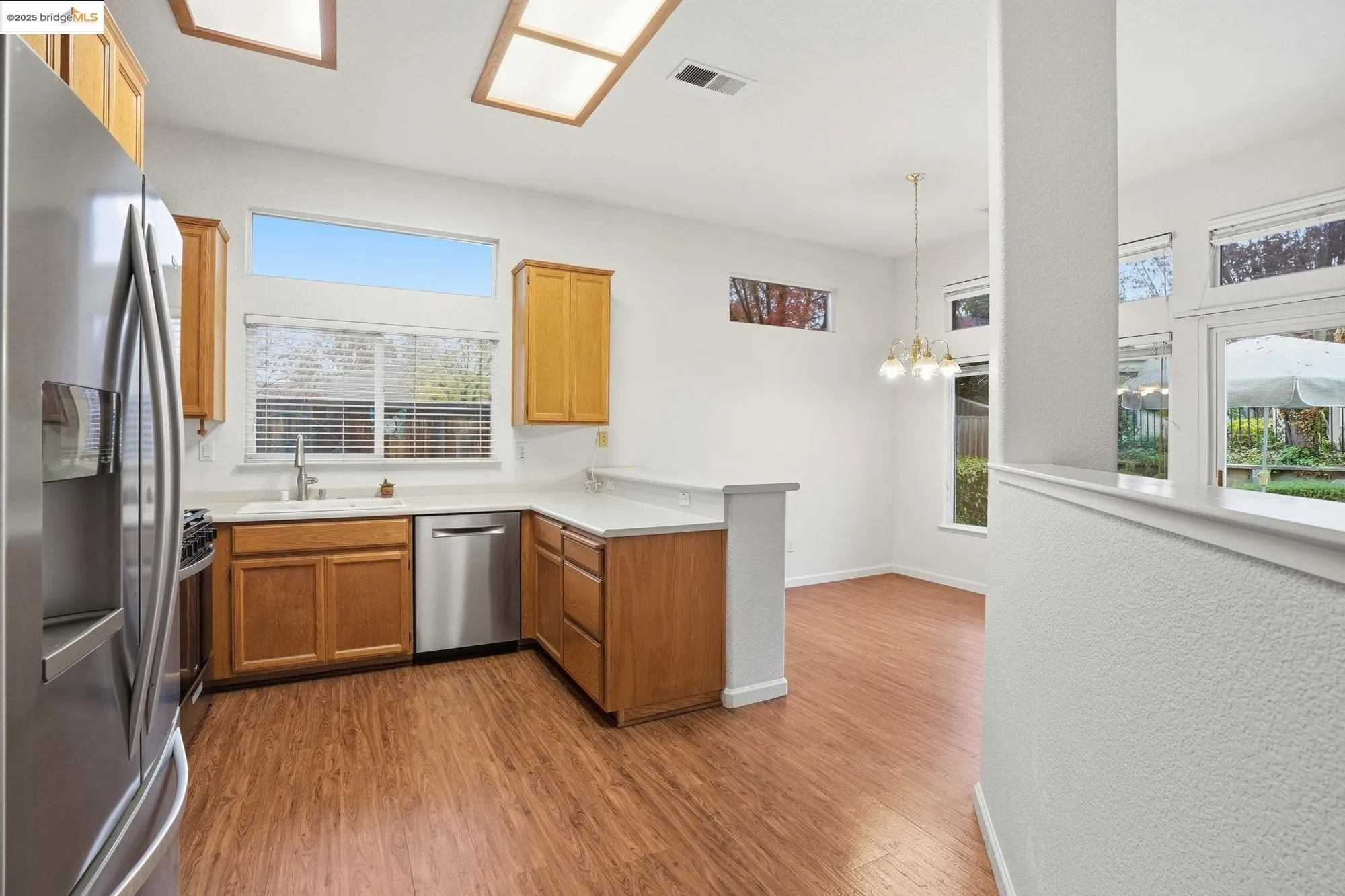 Property Slideshow image 9 of 37 | 385 ruby ter, Brentwood, CA, 94513